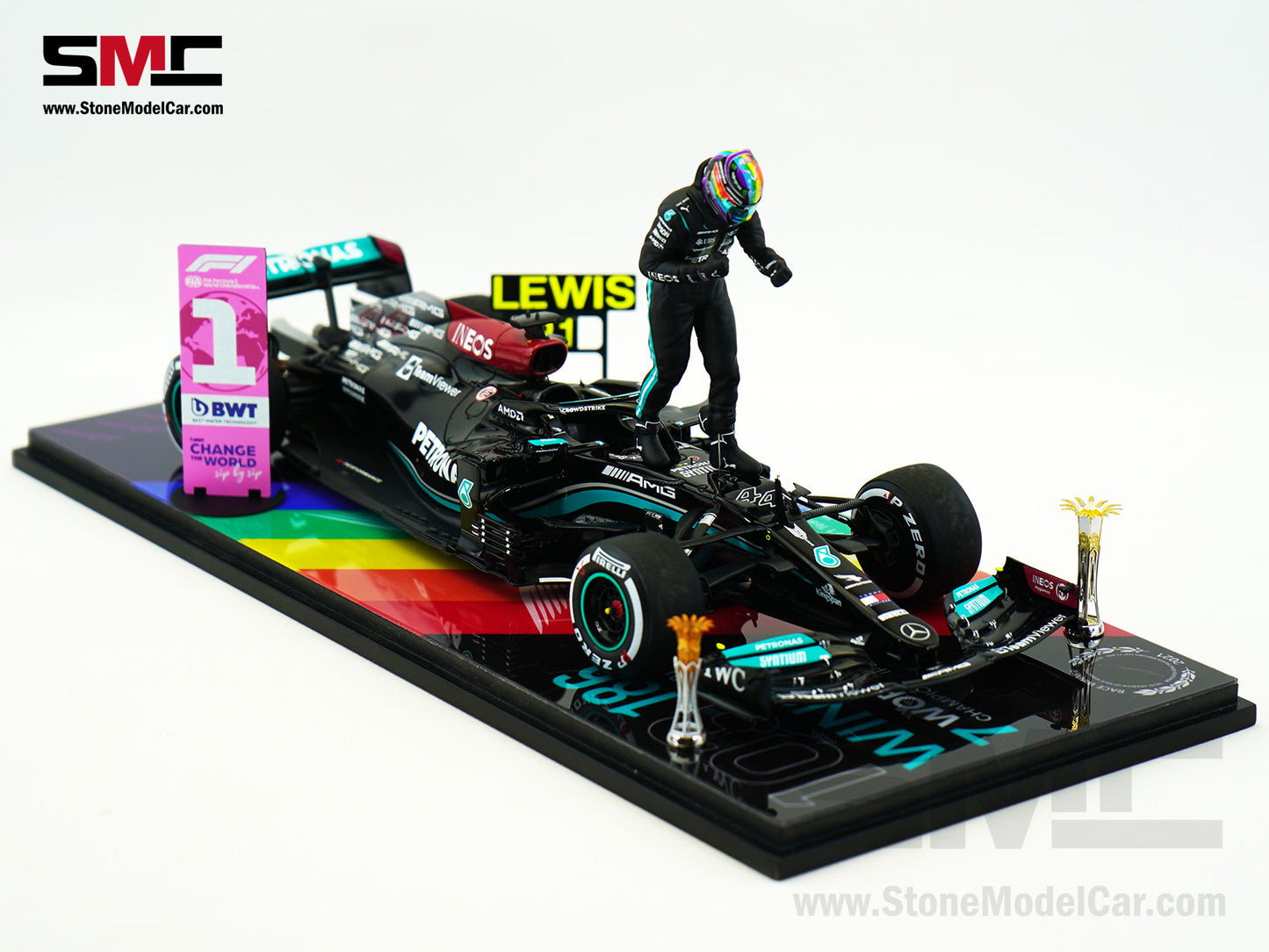 Mercedes AMG F1 W12 #44 Lewis Hamilton Saudi Arabian GP 2021 Winner 1:18 Spark Figure Edition
