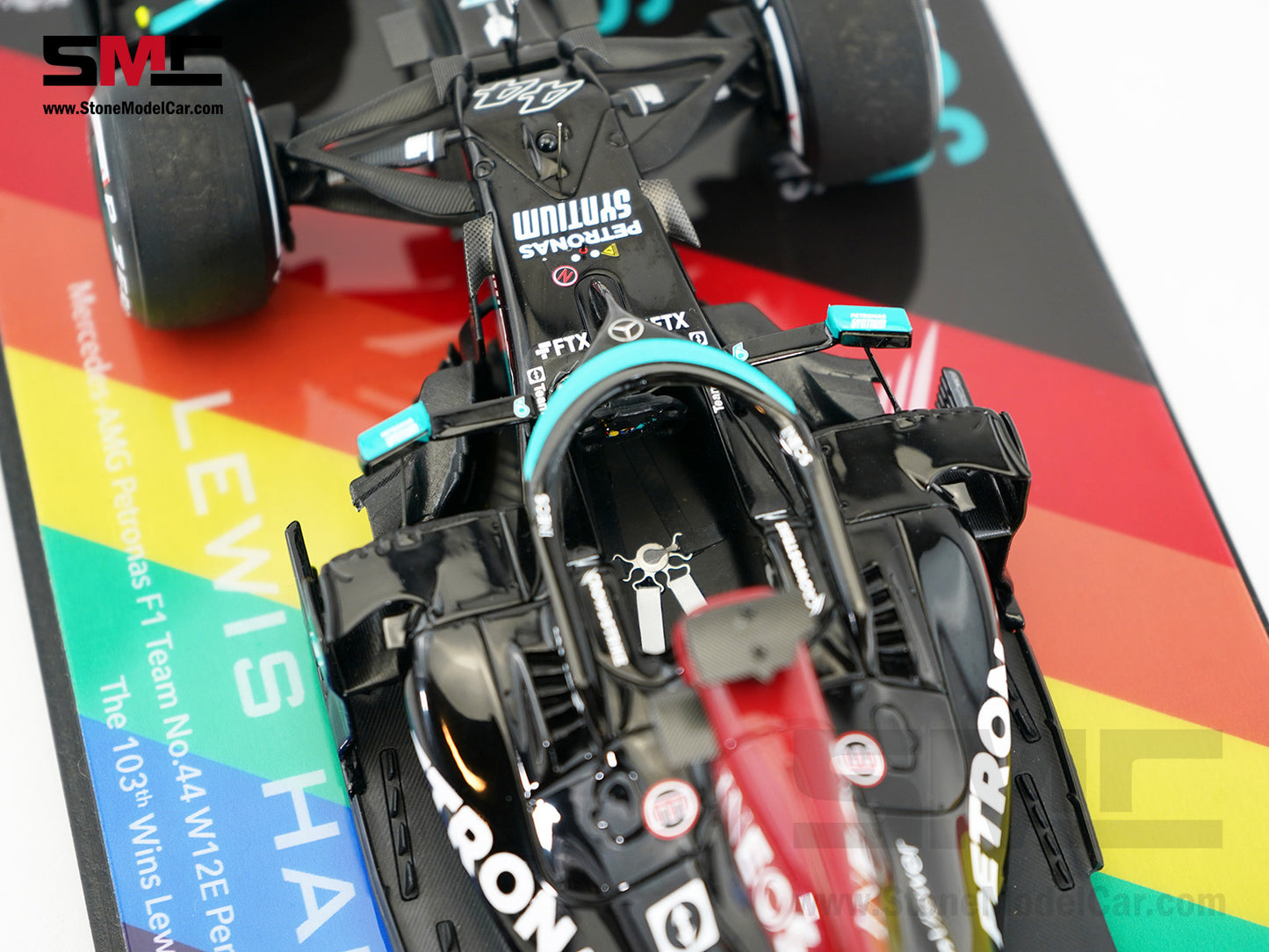 Mercedes AMG F1 W12 #44 Lewis Hamilton Saudi Arabian GP 2021 Winner 1:18 Spark Figure Edition