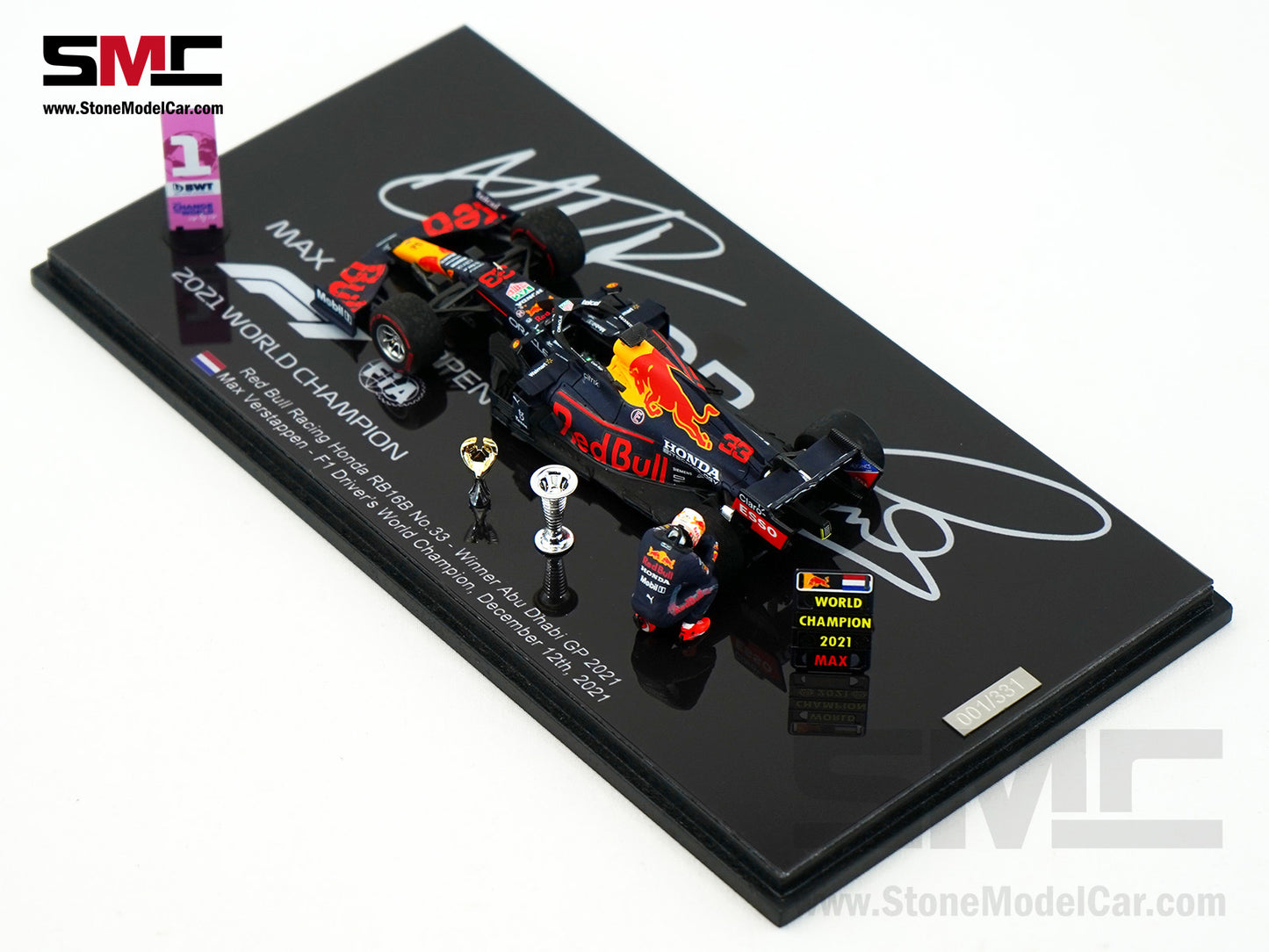 Red Bull RB16B #33 Max Verstappen Abu Dhabi GP Winner 2021 F1 World Champion 1:43 Spark Figure