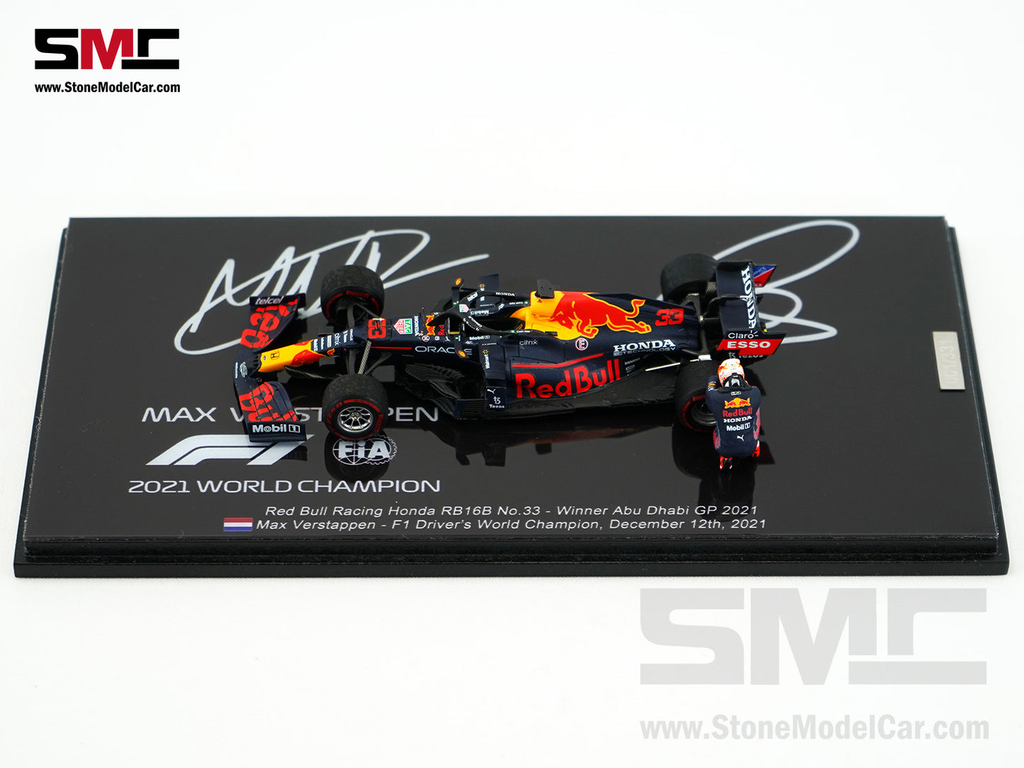 Red Bull RB16B #33 Max Verstappen Abu Dhabi GP Winner 2021 F1 World Champion 1:43 Spark Figure
