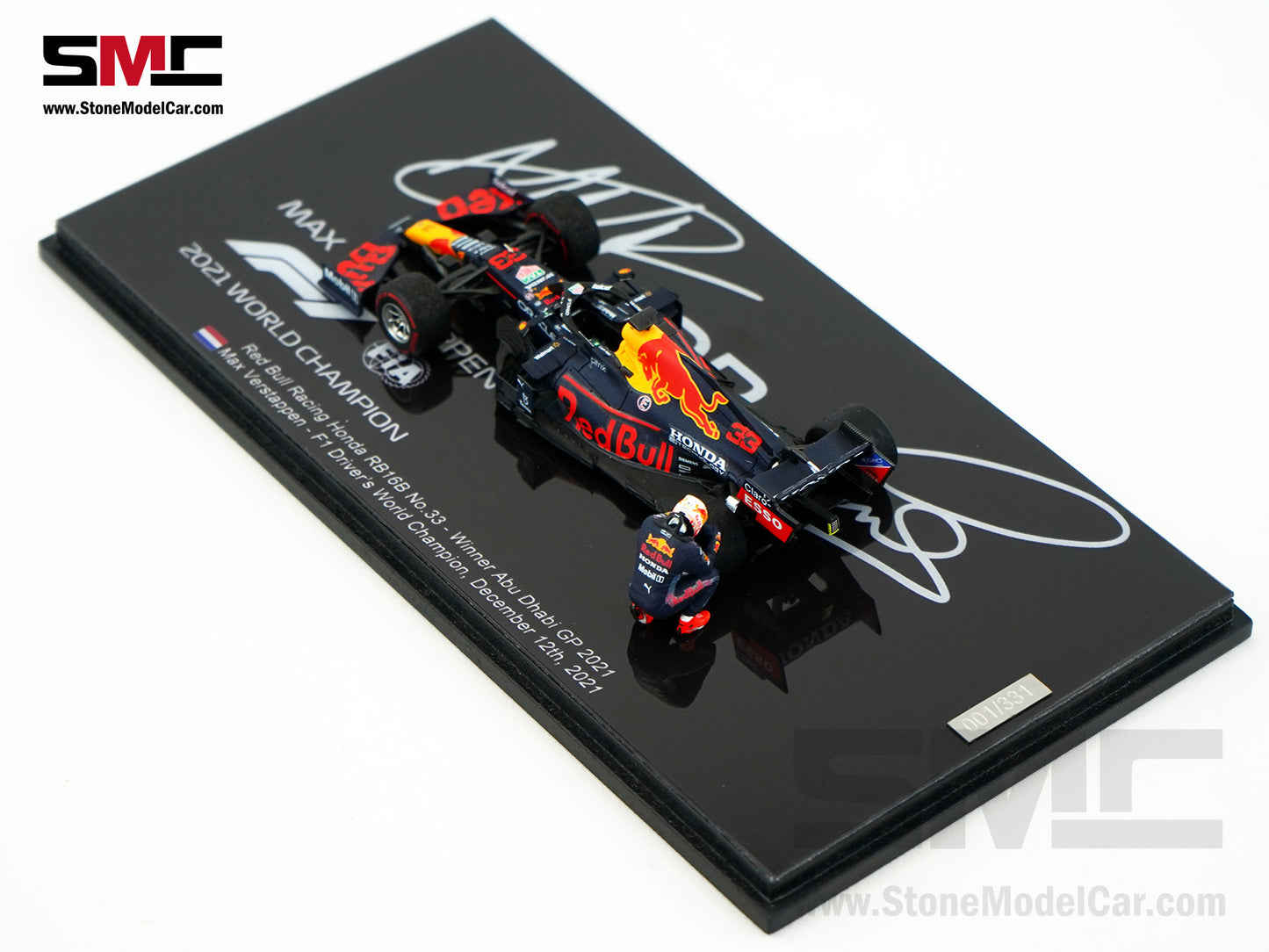 Red Bull RB16B #33 Max Verstappen Abu Dhabi GP Winner 2021 F1 World Champion 1:43 Spark Figure