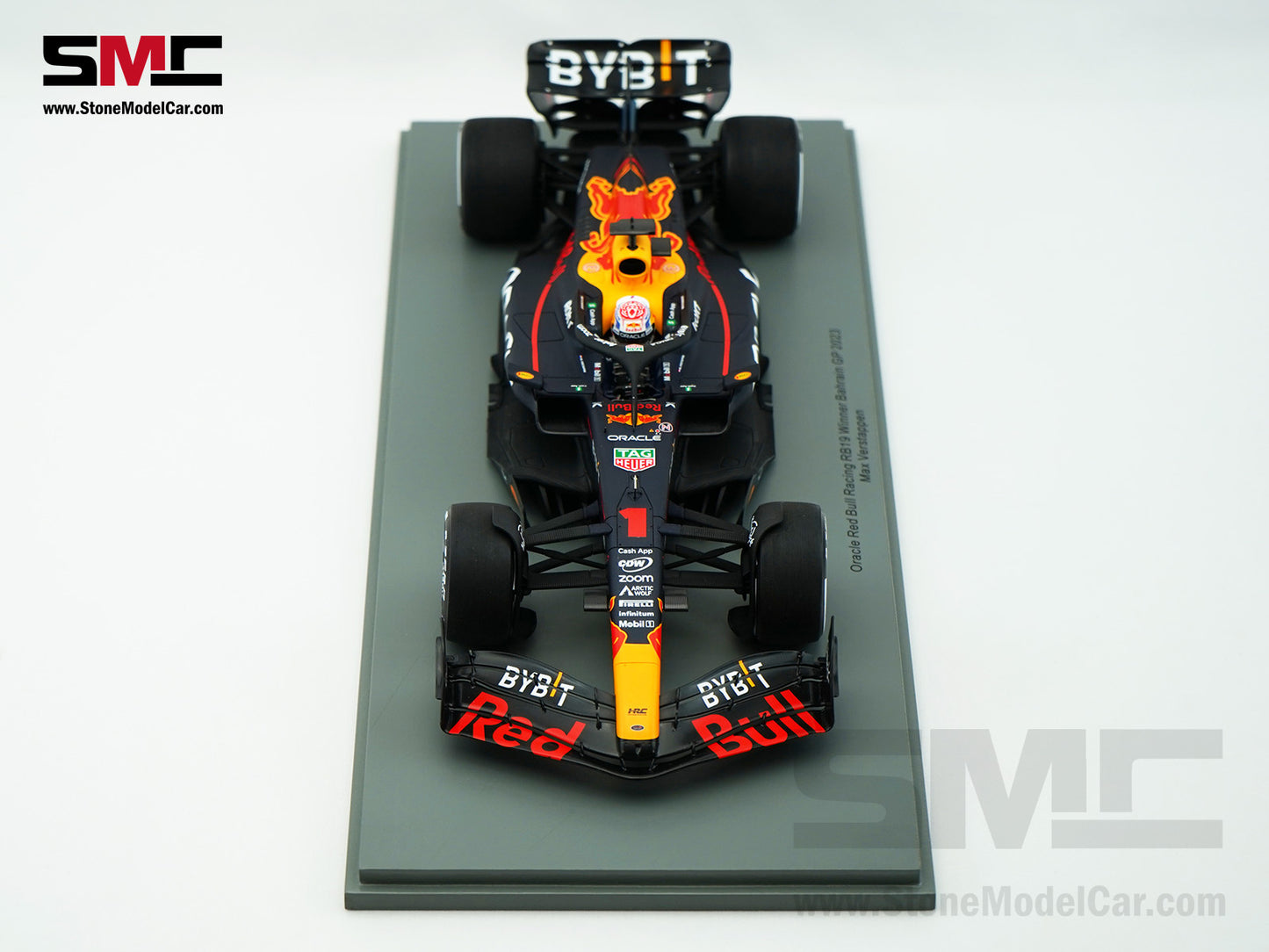 Red Bull F1 RB19 #1 Max Verstappen Winner Bahrain GP 2023 World Champion Spark 1:18 18S884