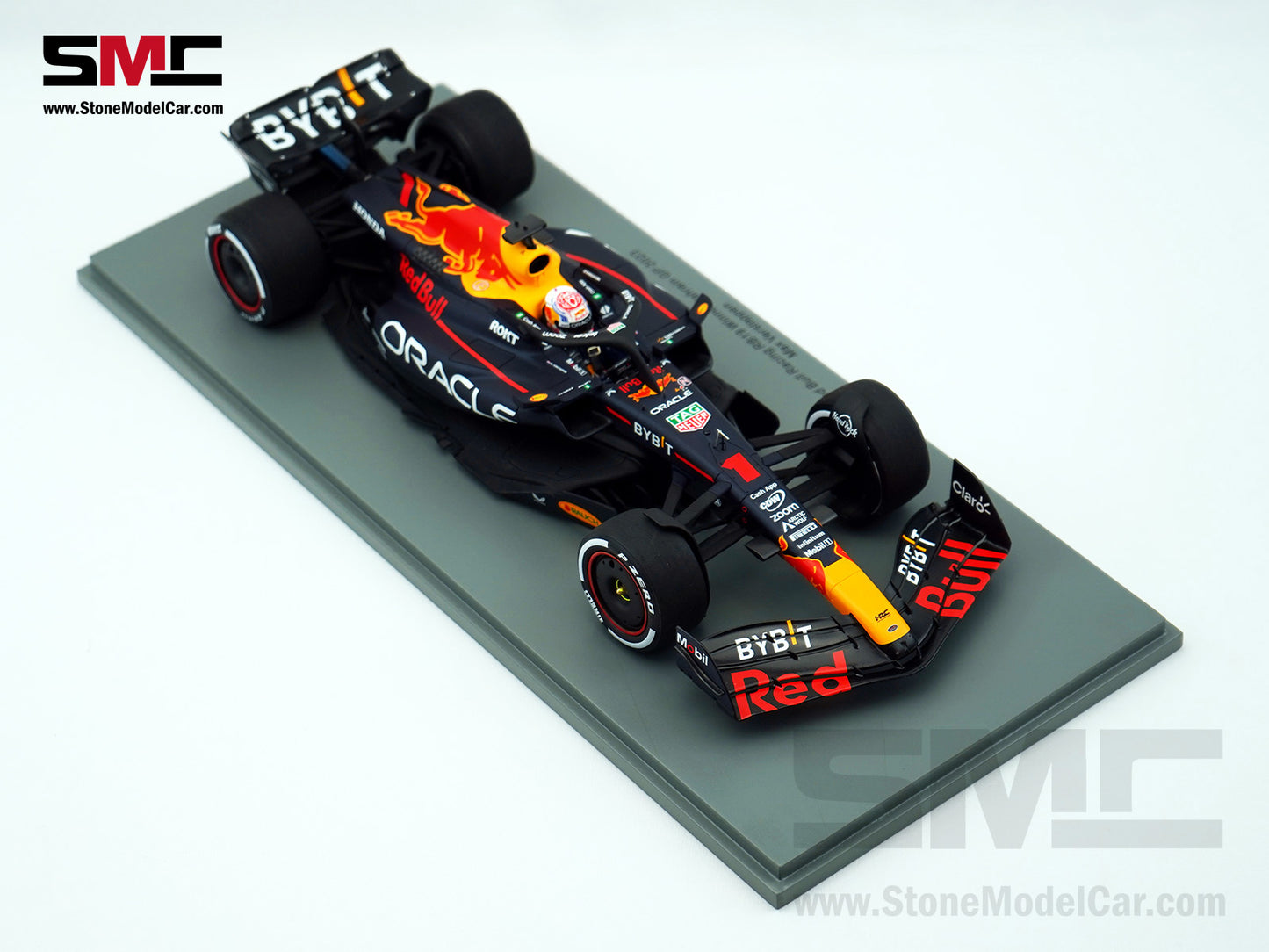 Red Bull F1 RB19 #1 Max Verstappen Winner Bahrain GP 2023 World Champion Spark 1:18 18S884