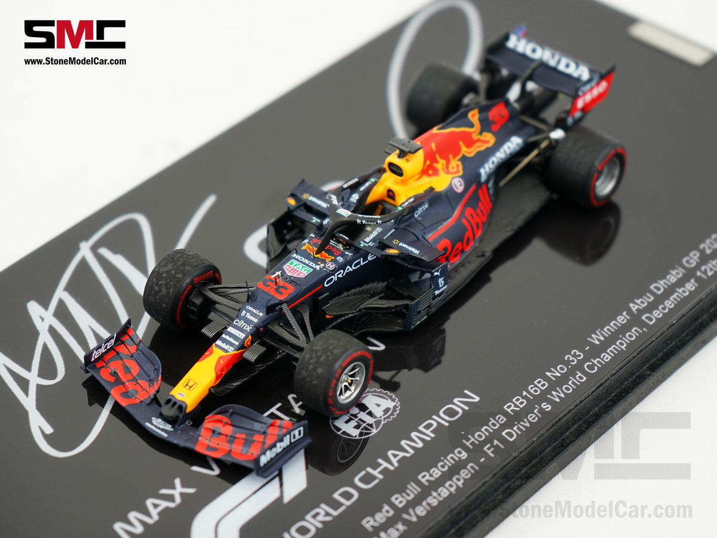 Red Bull RB16B #33 Max Verstappen Abu Dhabi GP Winner 2021 F1 World Champion 1:43 Spark Figure