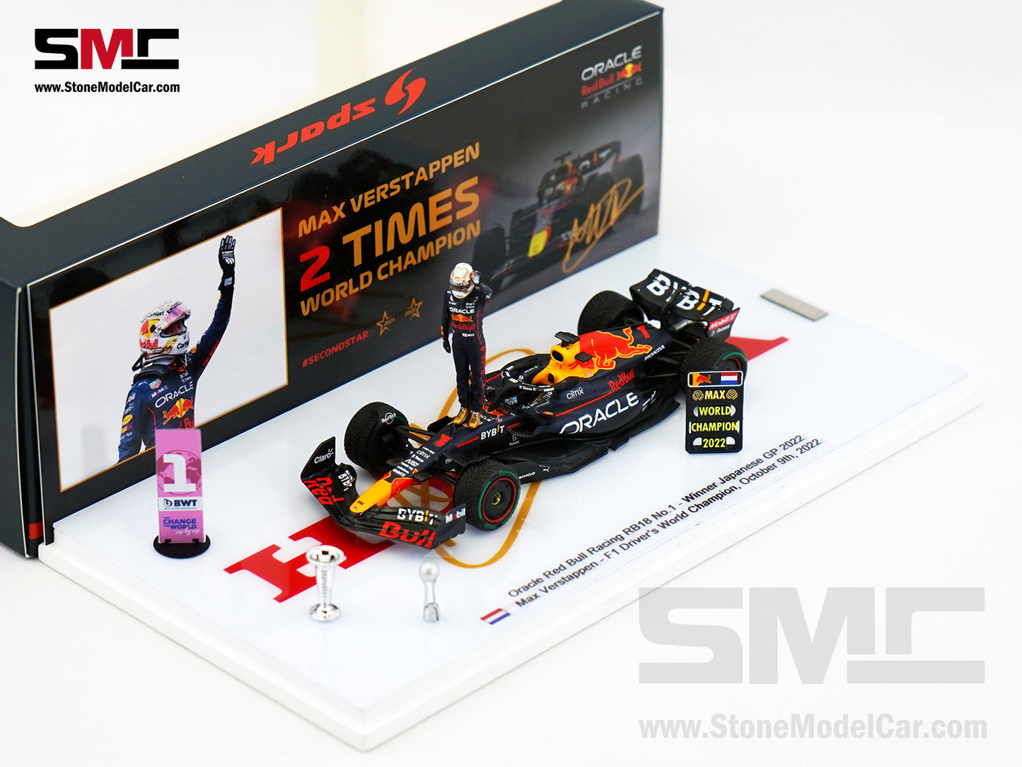 Red Bull F1 RB18 #1 Max Verstappen Japan GP Winner 2022 World Champion Spark 1:43 Figure Special