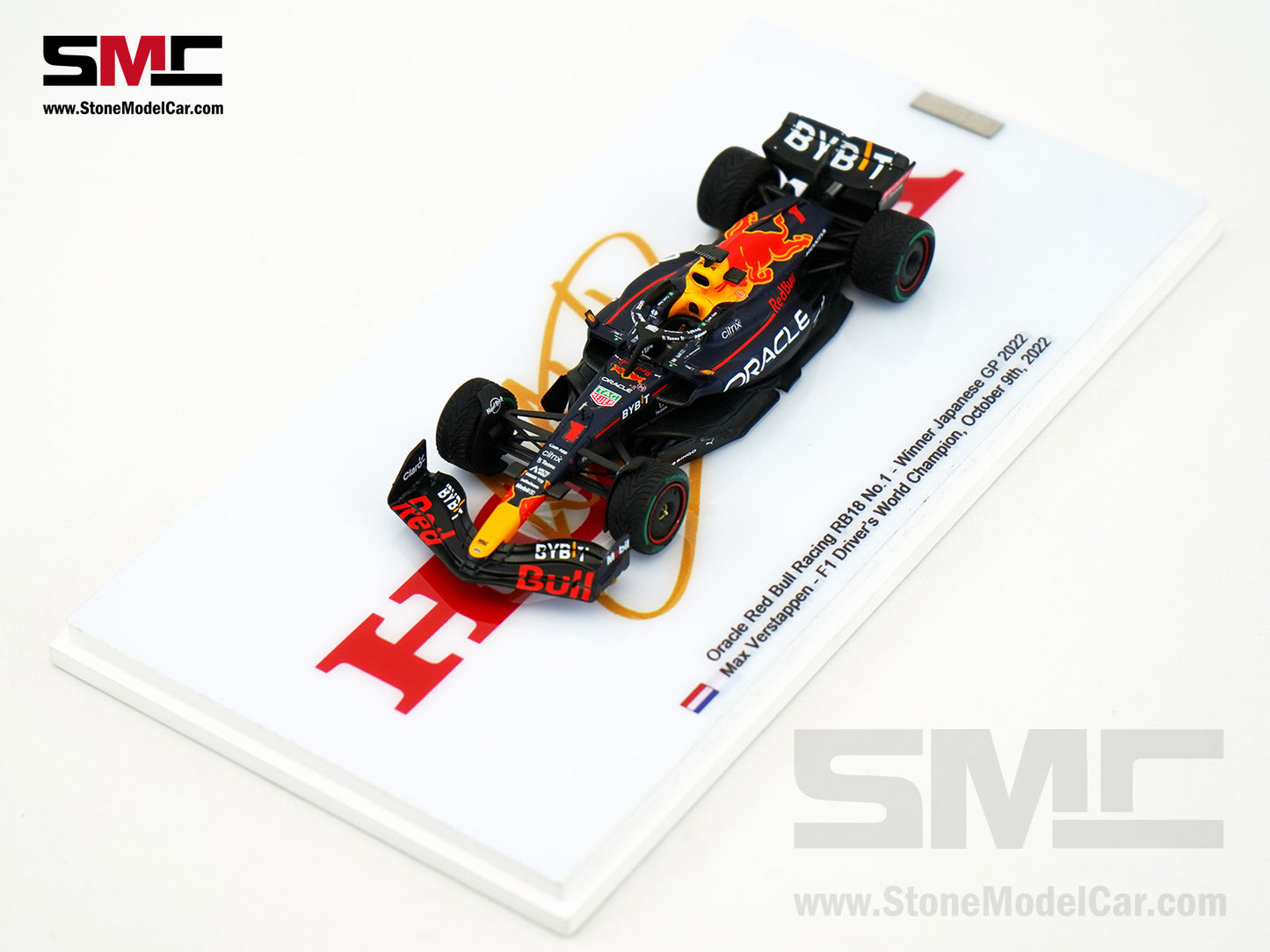 Red Bull F1 RB18 #1 Max Verstappen Japan GP Winner 2022 World Champion Spark 1:43 Figure Special