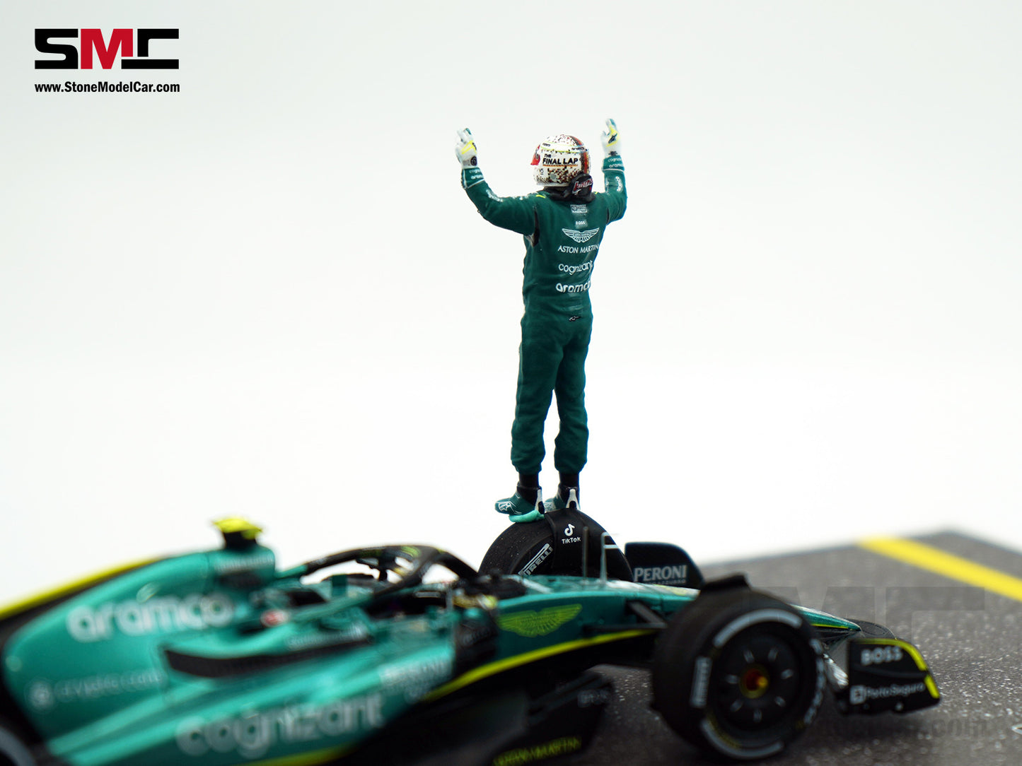 Aston Martin F1 AMR22 #5 Sebastian Vettel Abu Dhabi GP Last Race 2022 1:43 Spark with Figure