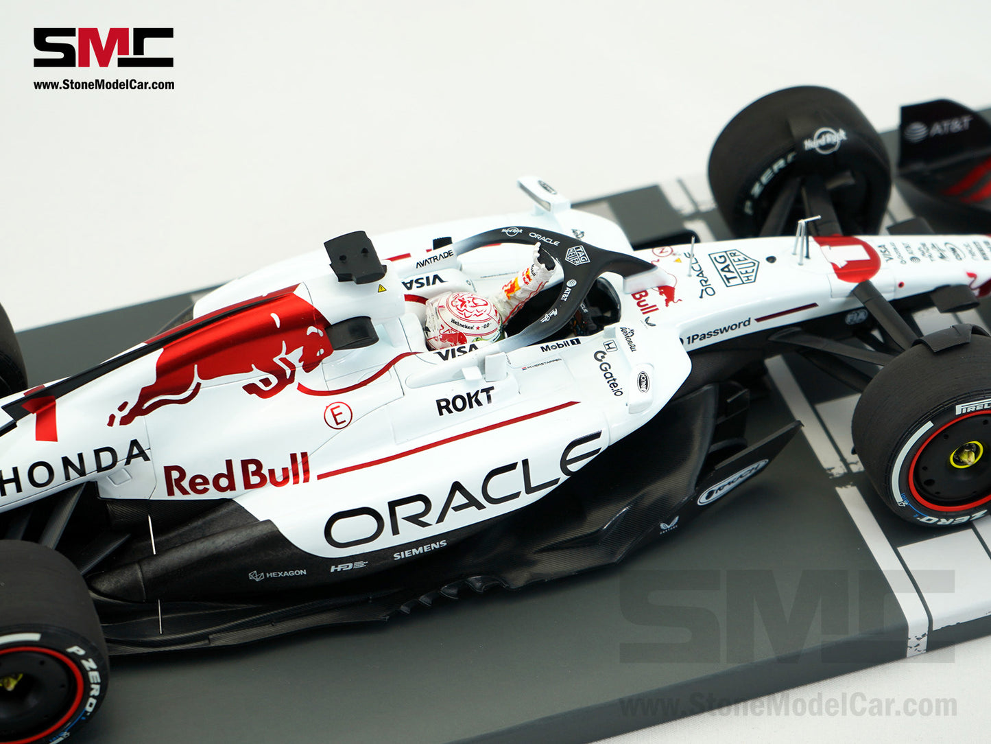 Red Bull F1 RB21 #1 Max Verstappen Japanese GP Winner 2025 1:18 MINICHAMPS MV Edition