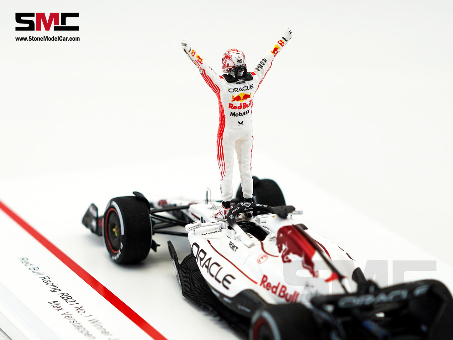 [Pre-Order] Red Bull F1 RB21 #1 Max Verstappen Japanese GP Winner 2025 1:43 Spark Figure Special