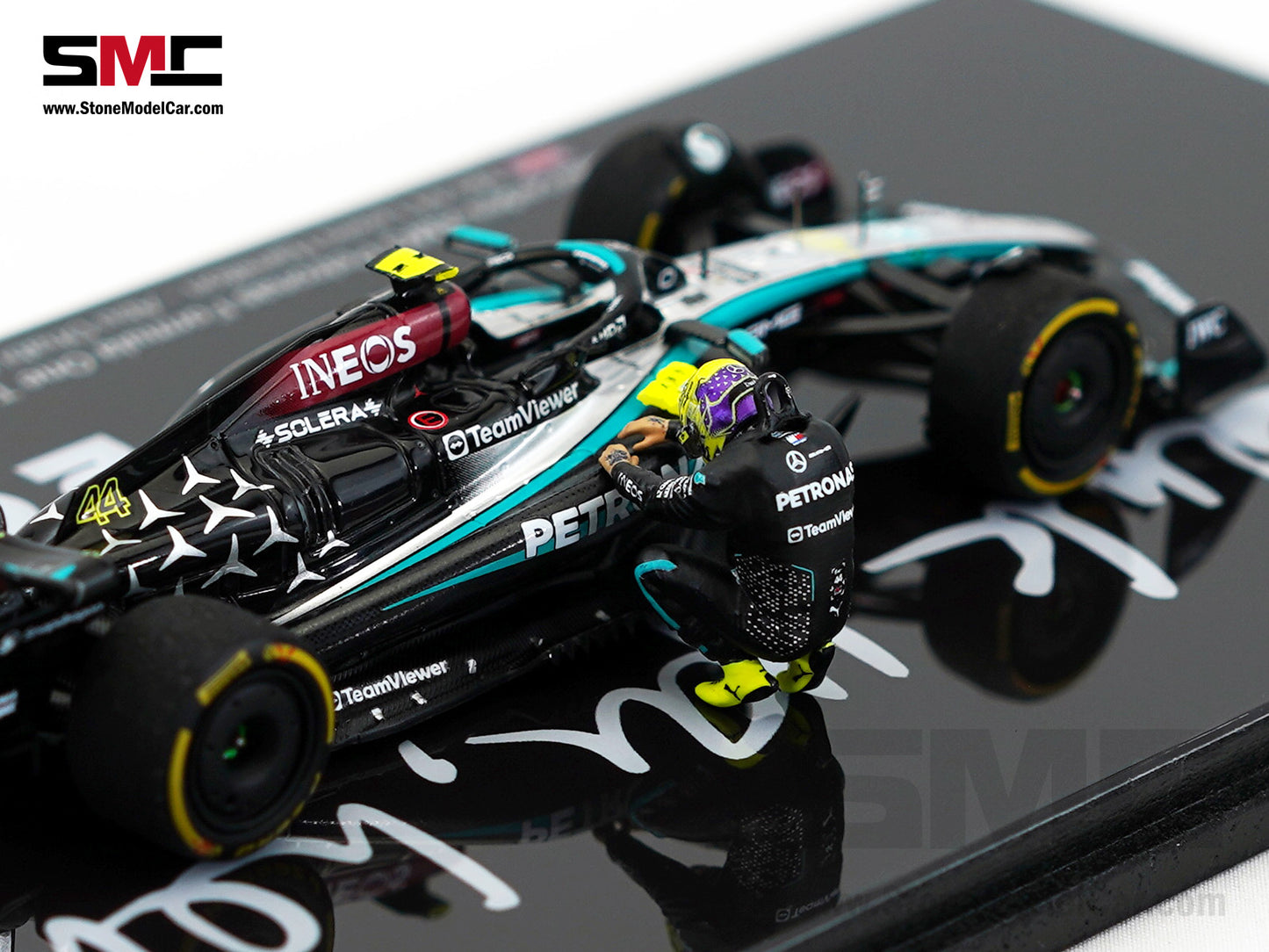 Mercedes F1 W15 #44 7x World Champion Lewis Hamilton Abu Dhabi GP 2024 1:43 Spark Figure Special Edition