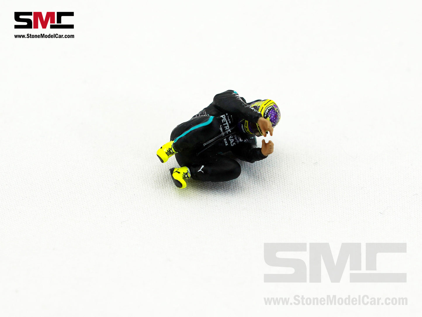 Mercedes F1 W15 #44 7x World Champion Lewis Hamilton Abu Dhabi GP 2024 1:43 Spark Figure Special Edition