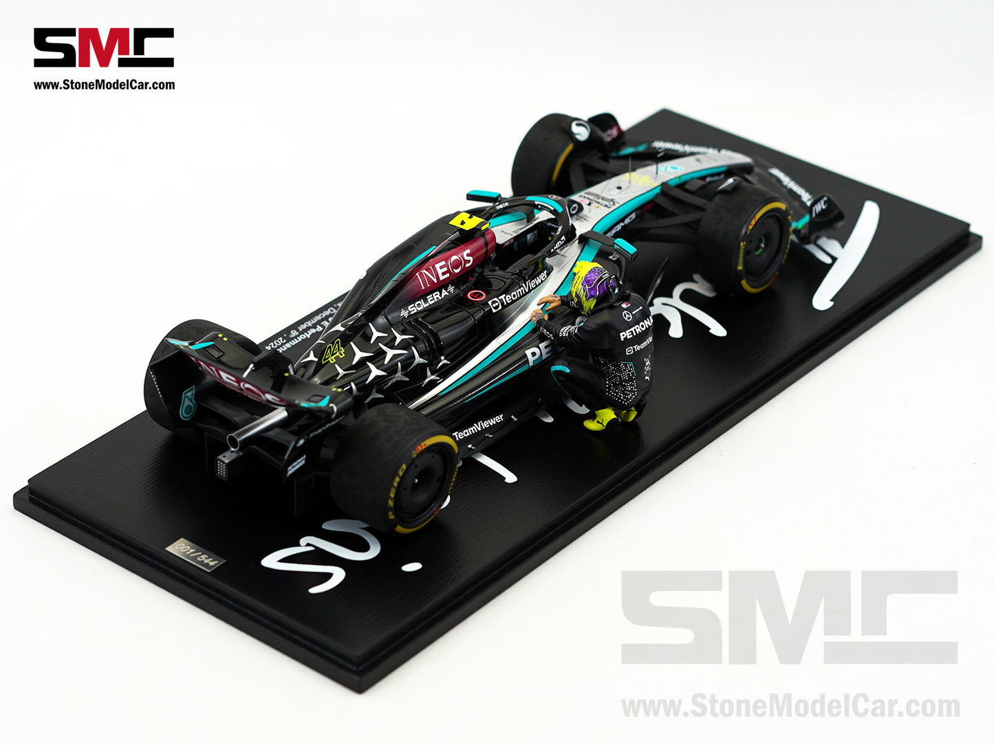 Mercedes F1 W15 #44 7x World Champion Lewis Hamilton Abu Dhabi GP 2024  1:18 Spark Figure Special Edition