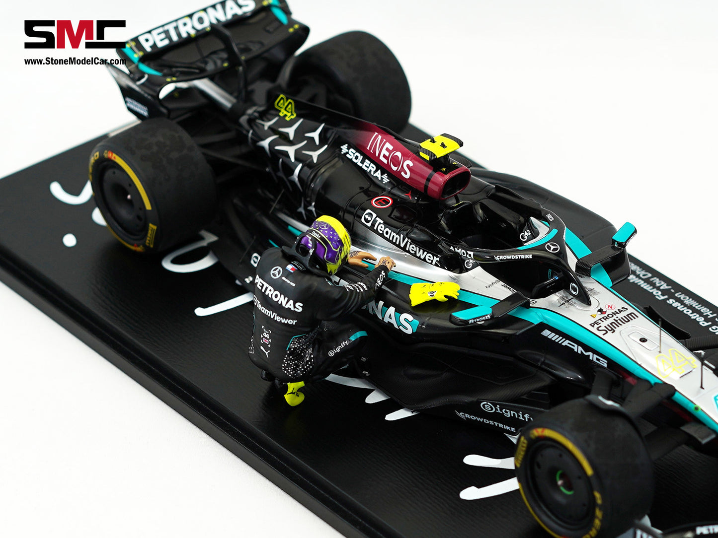 Mercedes F1 W15 #44 7x World Champion Lewis Hamilton Abu Dhabi GP 2024  1:18 Spark Figure Special Edition