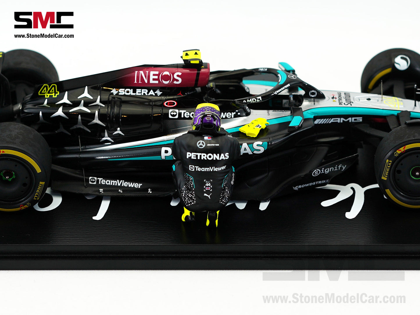 Mercedes F1 W15 #44 7x World Champion Lewis Hamilton Abu Dhabi GP 2024  1:18 Spark Figure Special Edition