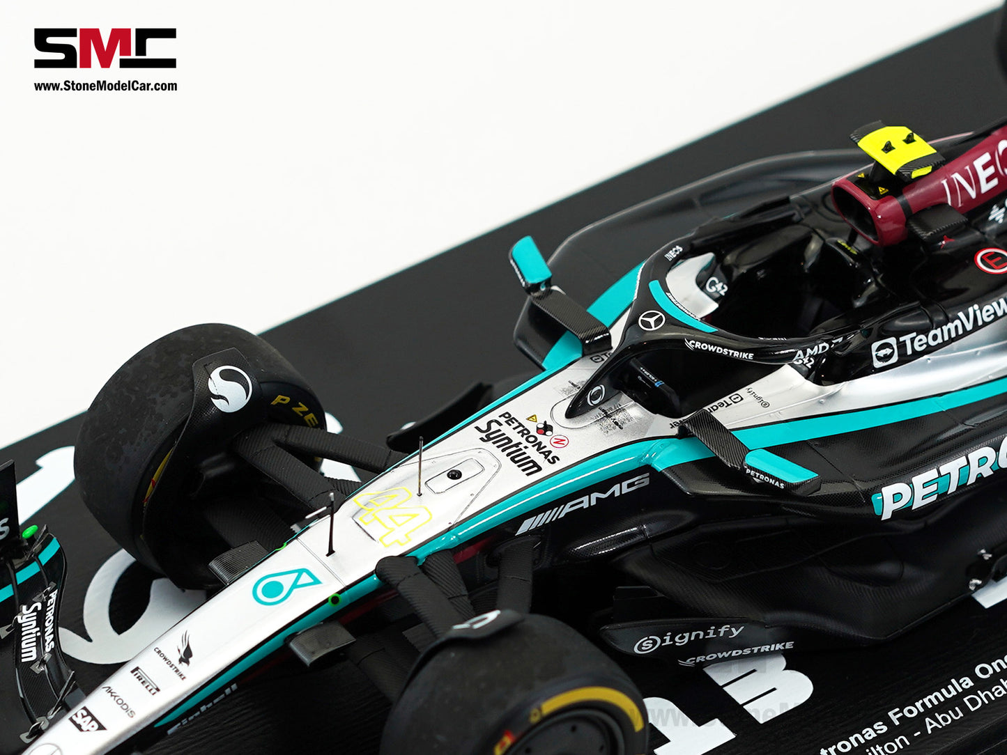 Mercedes F1 W15 #44 7x World Champion Lewis Hamilton Abu Dhabi GP 2024  1:18 Spark Figure Special Edition