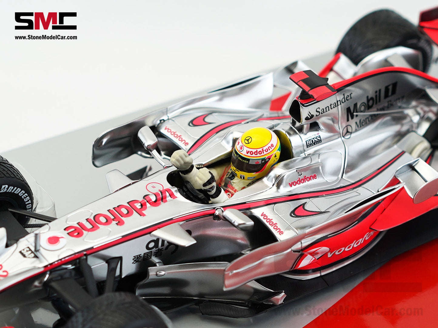 Mclaren Mercedes F1 MP4/23 #22 Lewis Hamilton Brazil GP 2008 World Champion 1:18 MINICHAMPS Gift Box