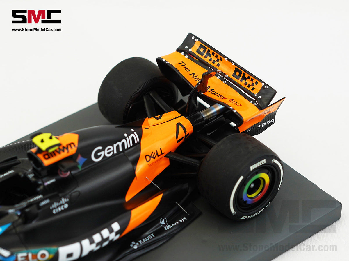 McLaren F1 MCL39 #4 Lando Norris Abu Dhabi GP 2025 World Champion 1:18 MINICHAMPS