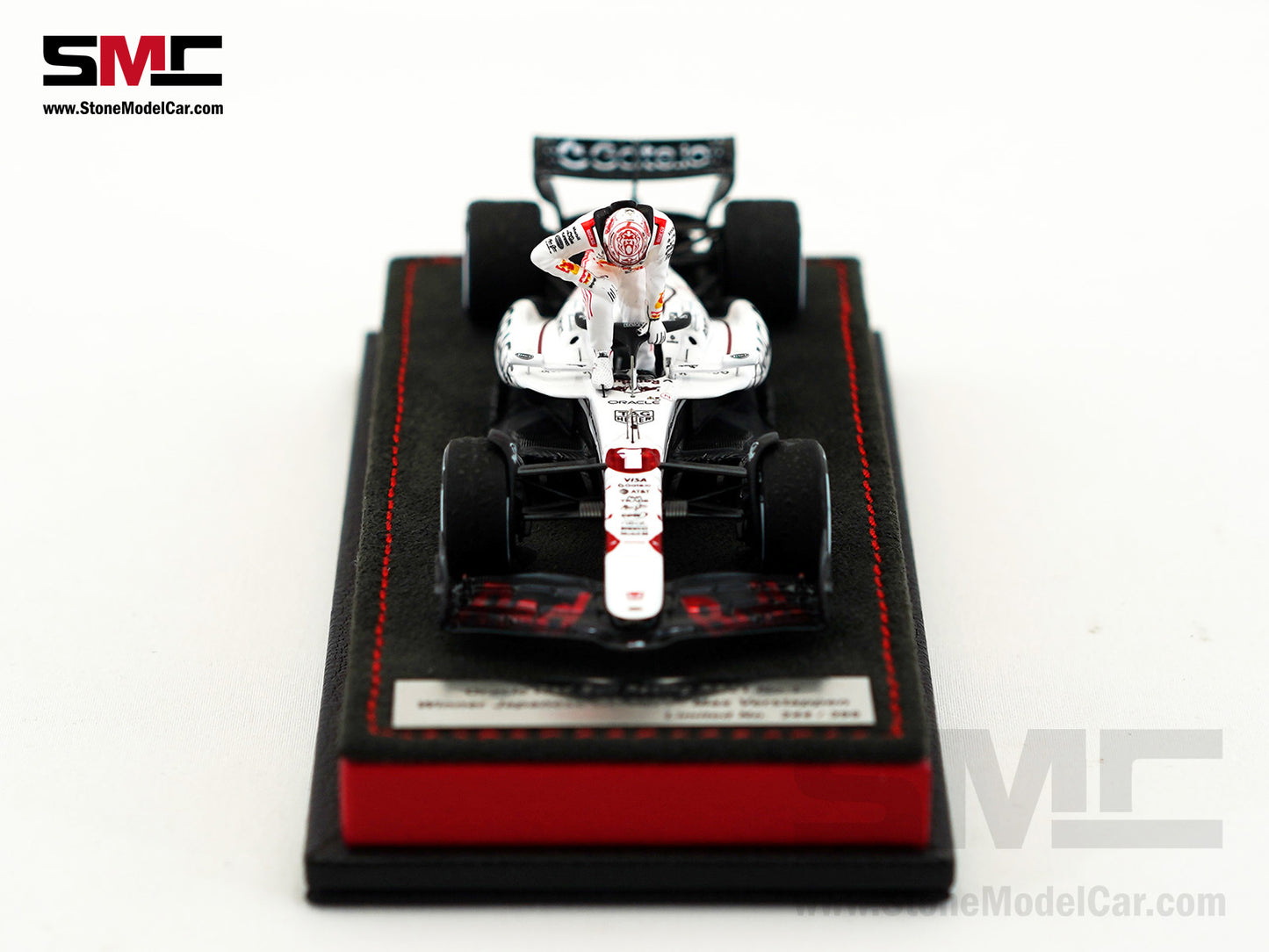 Red Bull F1 RB21 #1 Max Verstappen Japanese GP Winner 2025 1:43 Spark Figure Edition