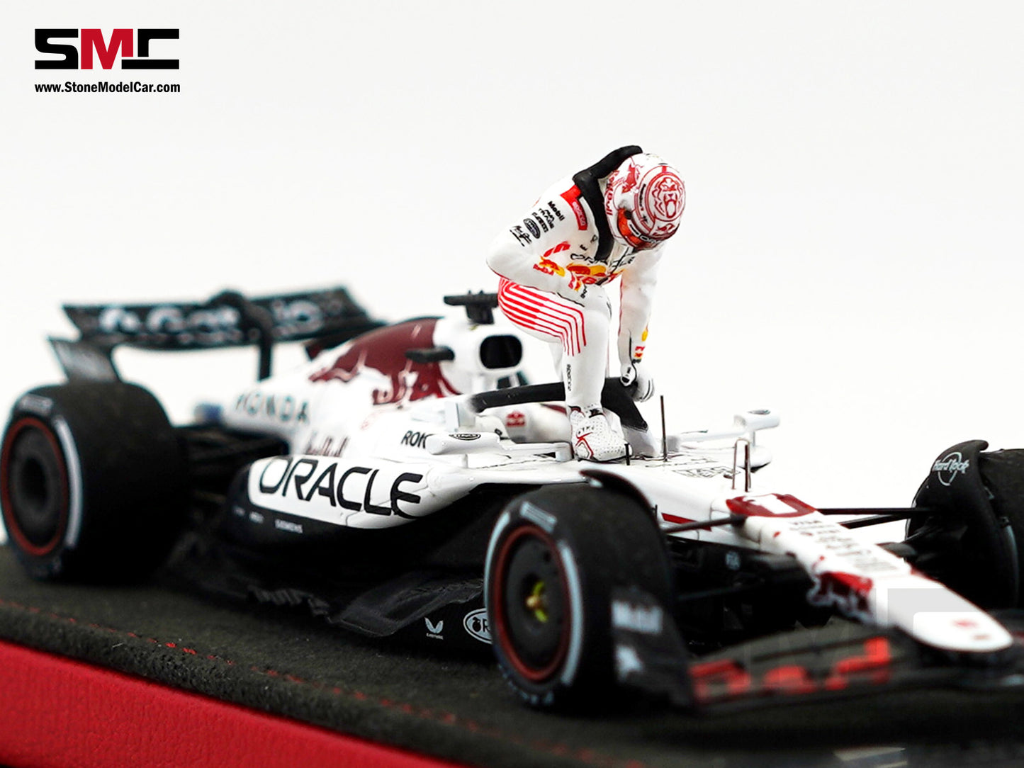 Red Bull F1 RB21 #1 Max Verstappen Japanese GP Winner 2025 1:43 Spark Figure Edition