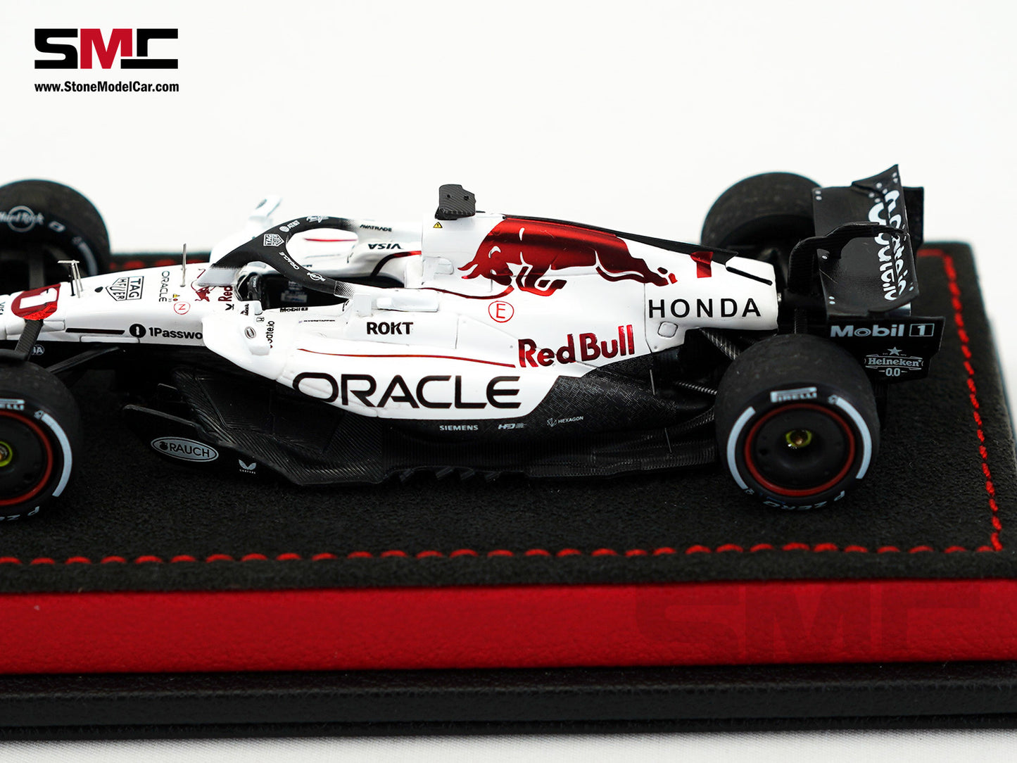 Red Bull F1 RB21 #1 Max Verstappen Japanese GP Winner 2025 1:43 Spark Figure Edition