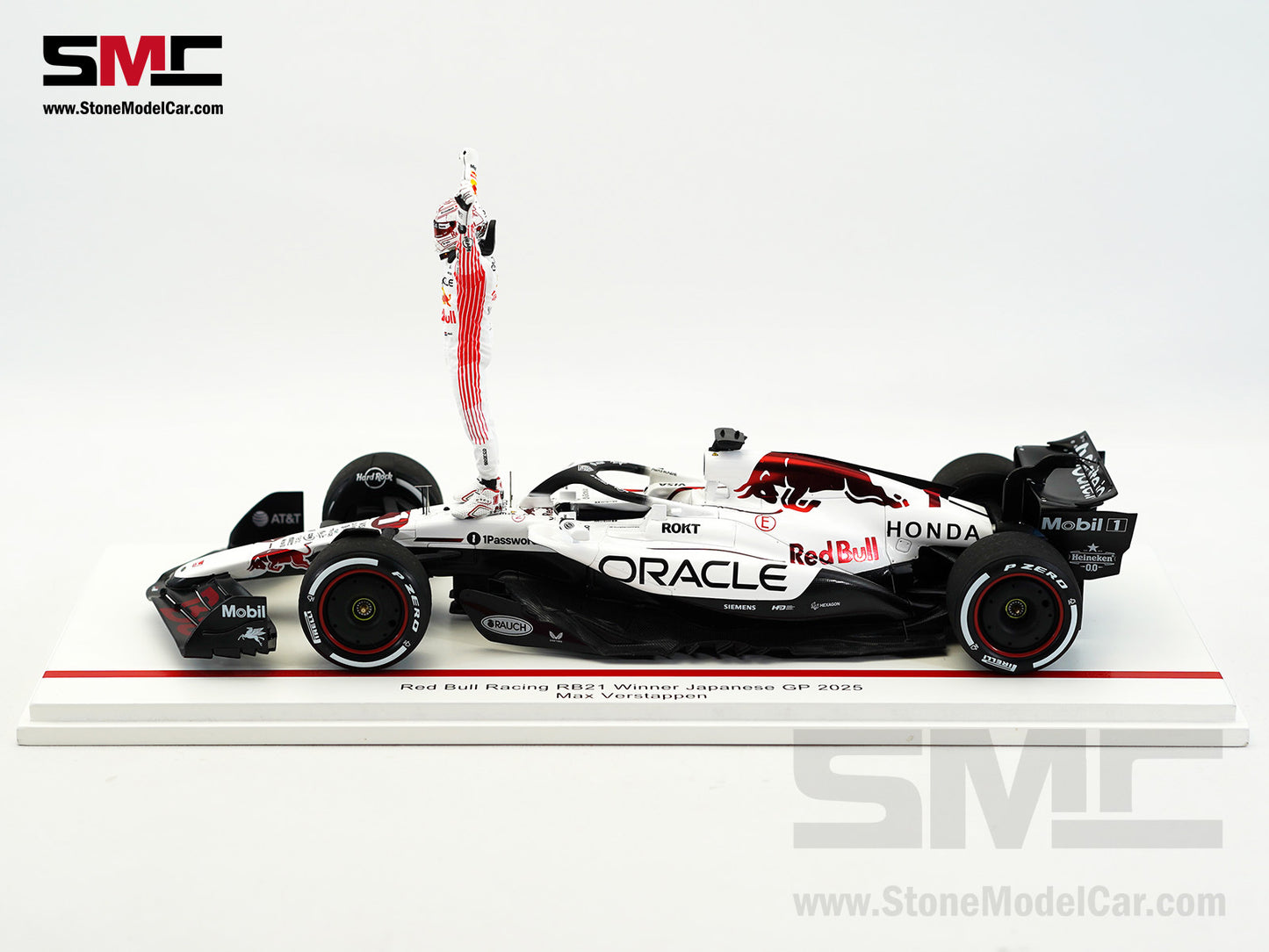 Red Bull F1 RB21 #1 Max Verstappen Japanese GP Winner 2025 1:18 Spark Figure Special