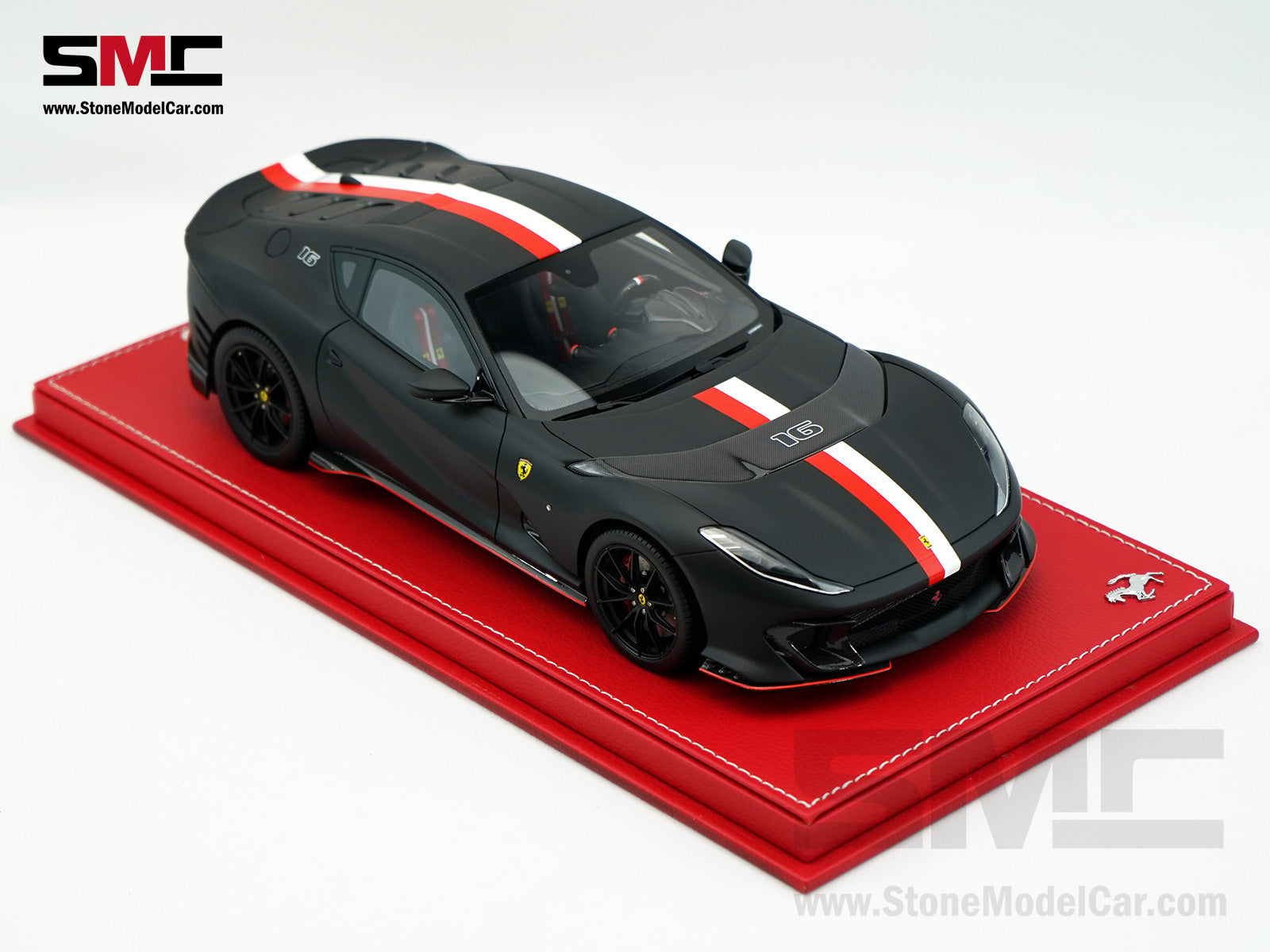 1:18 BBR Ferrari 812 Compétition A Avus Blanc/Rouge Intérieur - Avec Vitrine - L 1:18 BBR Ferrari 812 Compétition A Avus Blanc/Rouge Intérieur - Avec Vitrine - L
