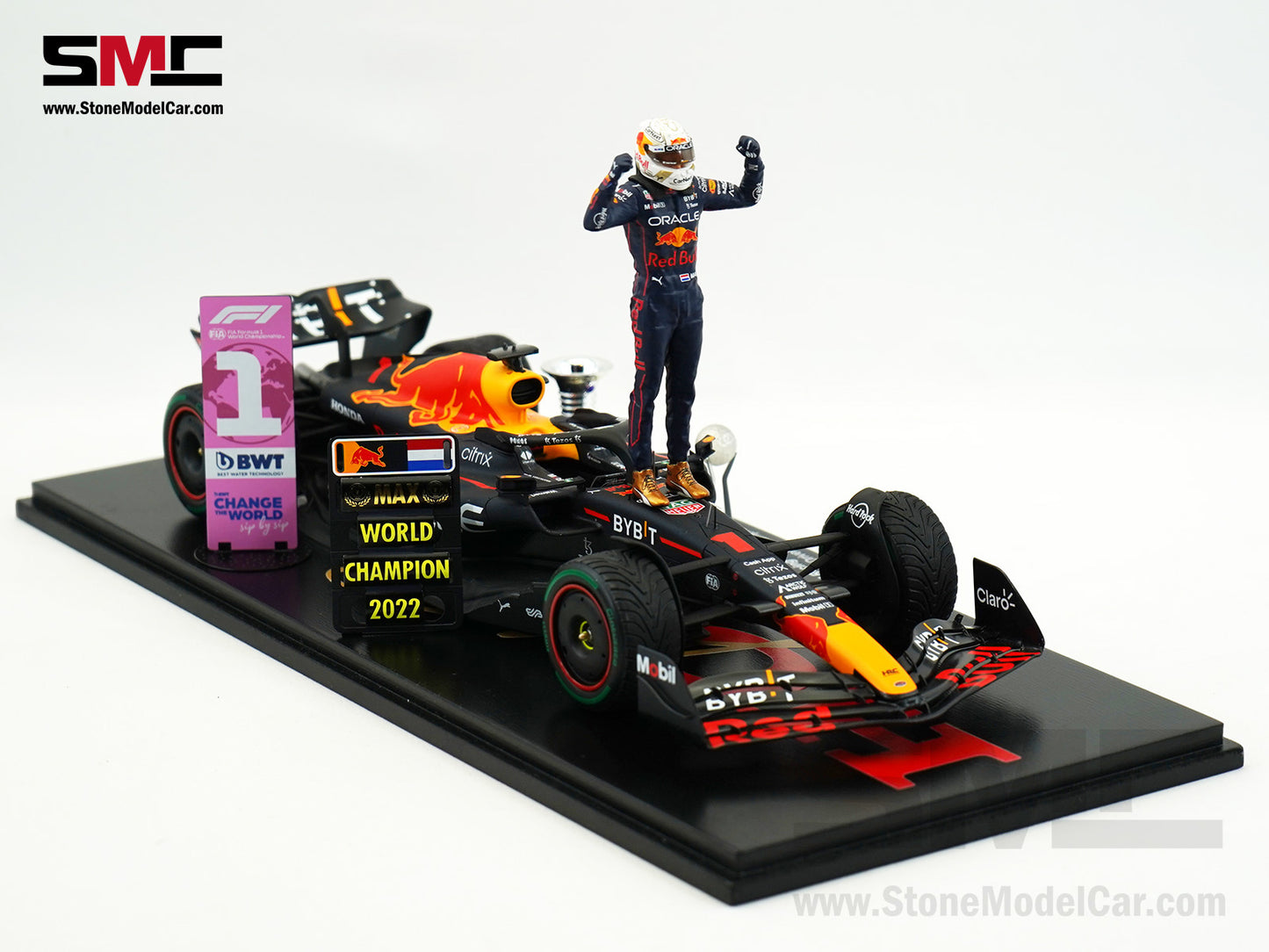 2022 World Champion #1 Max Verstappen Red Bull F1 RB18 Winner Japan GP Spark 1:18 Figure Special