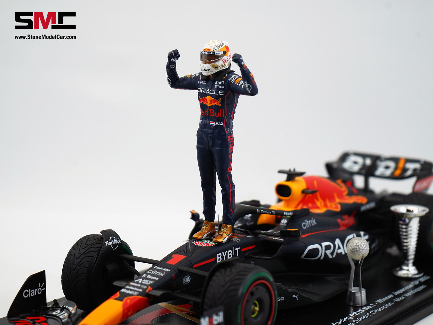 2022 World Champion #1 Max Verstappen Red Bull F1 RB18 Winner Japan GP Spark 1:18 Figure Special