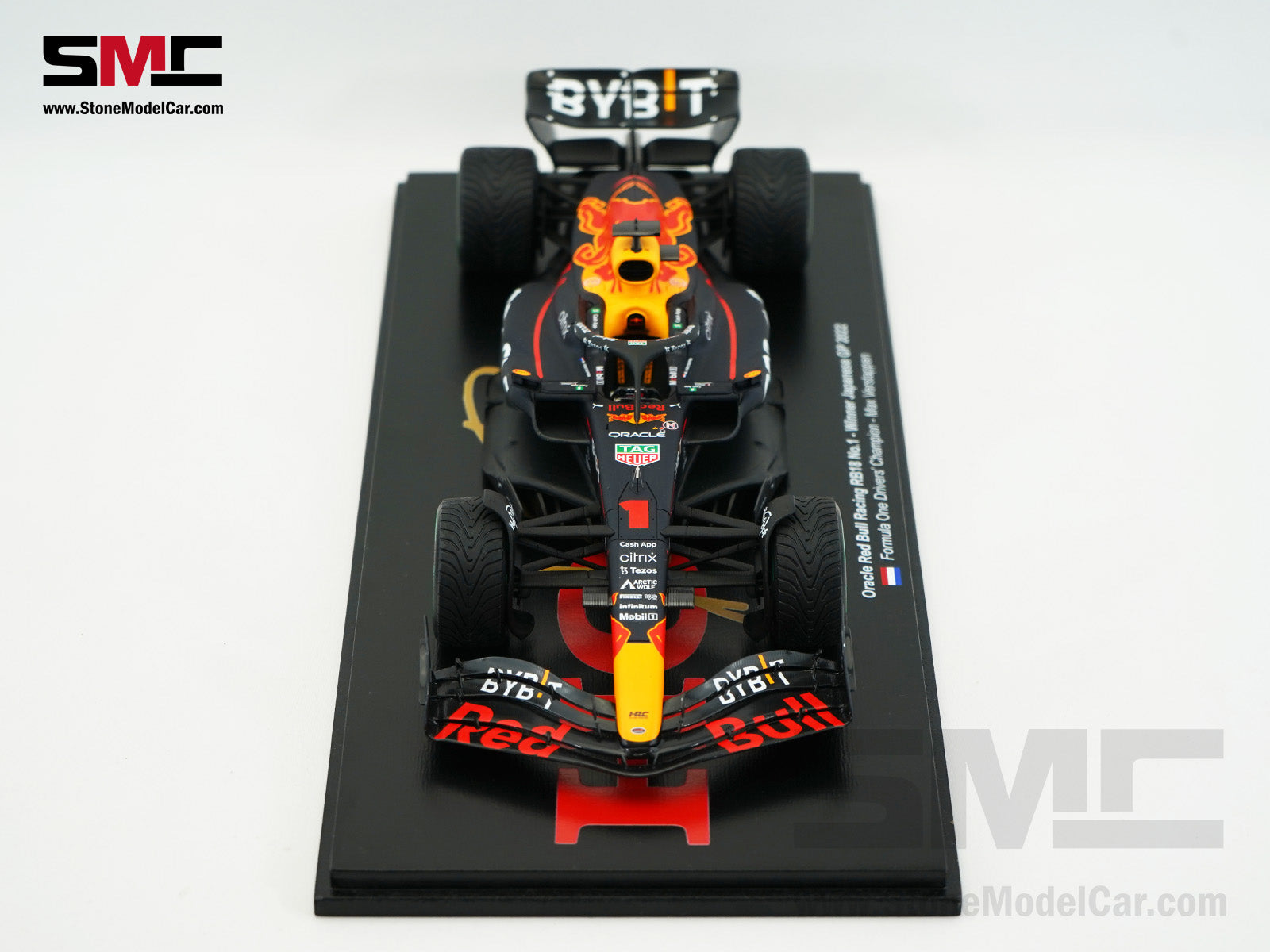 ミニカー RedBull RB18No.1WinterJapaneseGP2022 1/18 Red Bull RB18 Winner Japan GP 2022 Champion Max