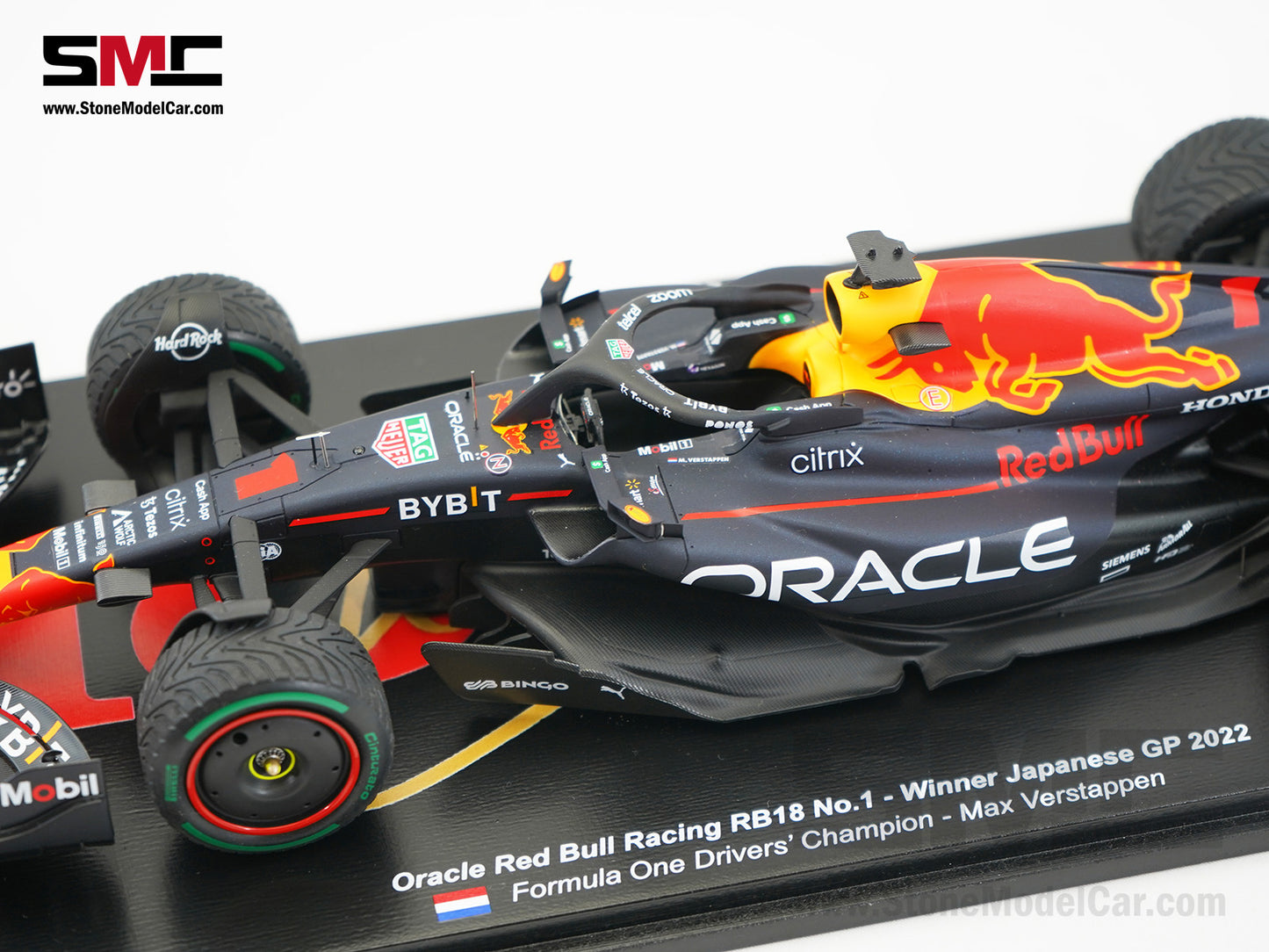 2022 World Champion #1 Max Verstappen Red Bull F1 RB18 Winner Japan GP Spark 1:18 Figure Special