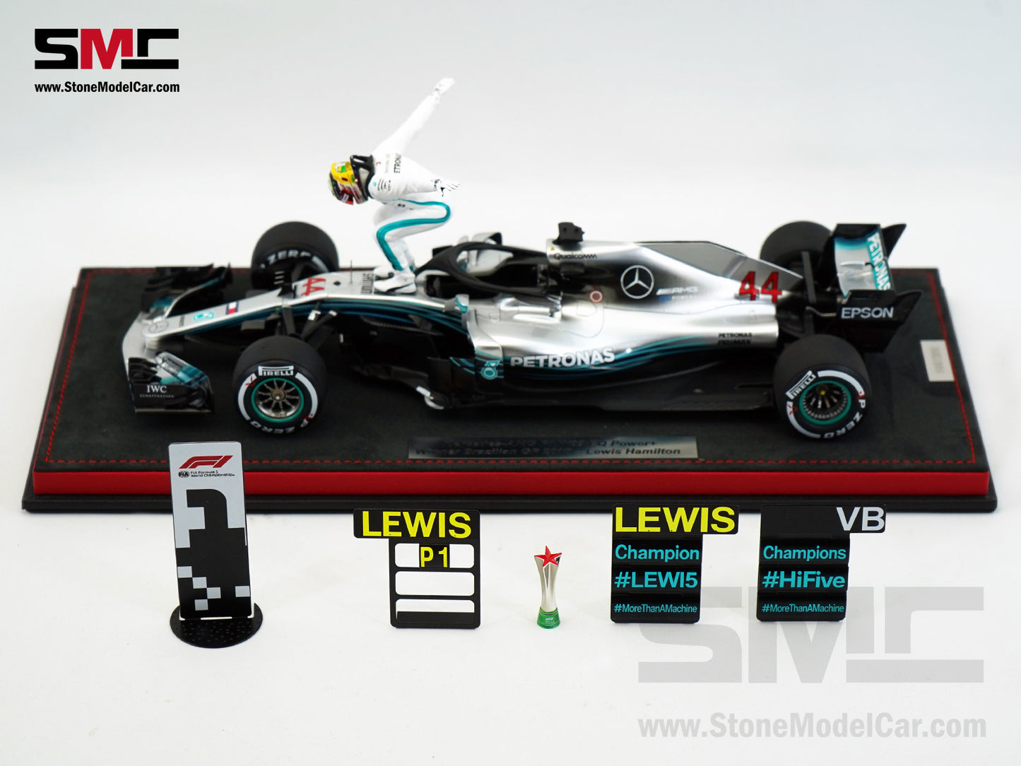 Mercedes AMG F1 W09 #44 Lewis Hamilton Brazil GP 2018 World Champion 1:18 Spark Figure Edition