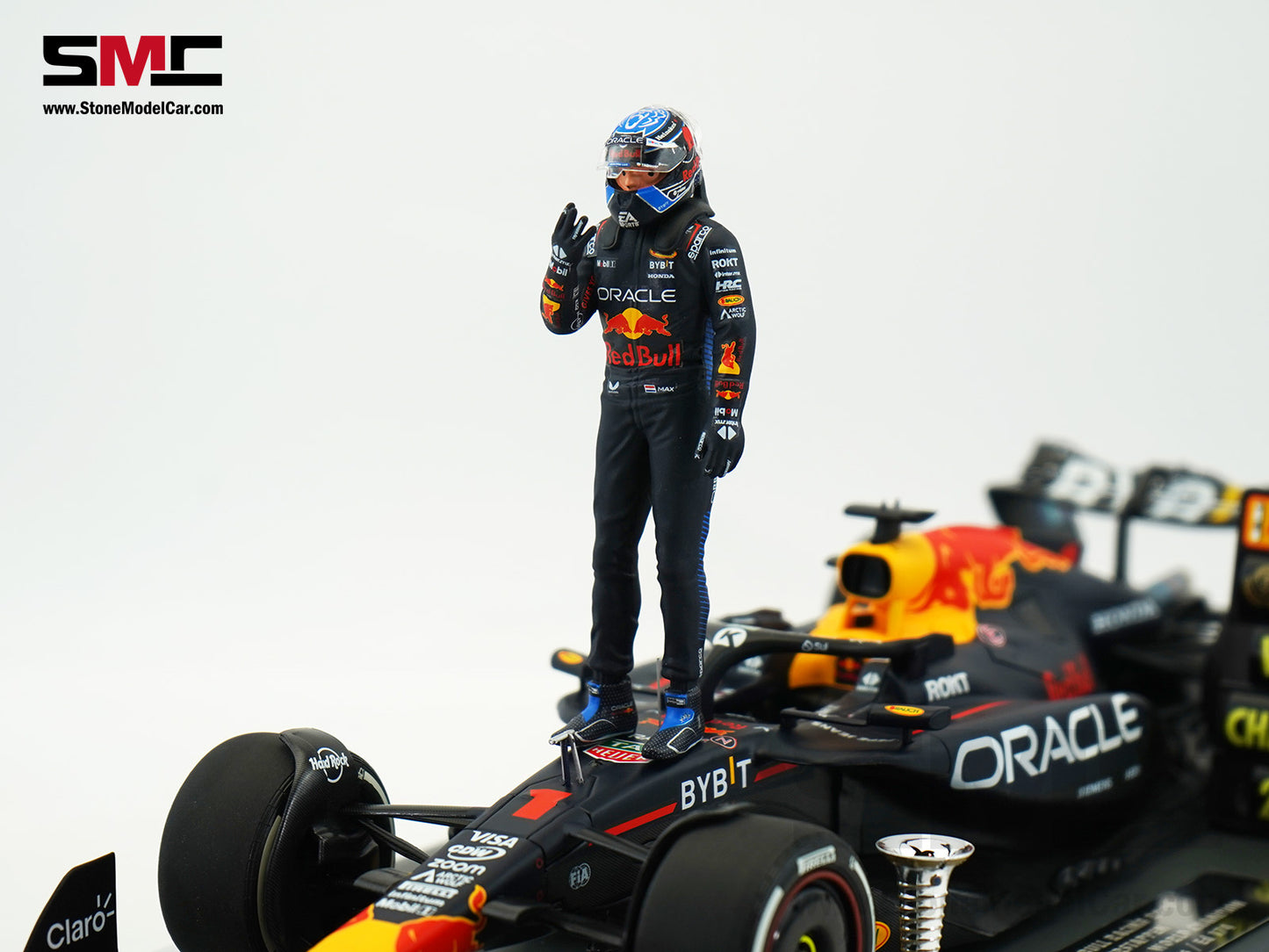 Red Bull F1 RB20 #1 Max Verstappen Las Vegas GP 2024 World Champion MINICHAMPS 1:18 Figure Special Edition