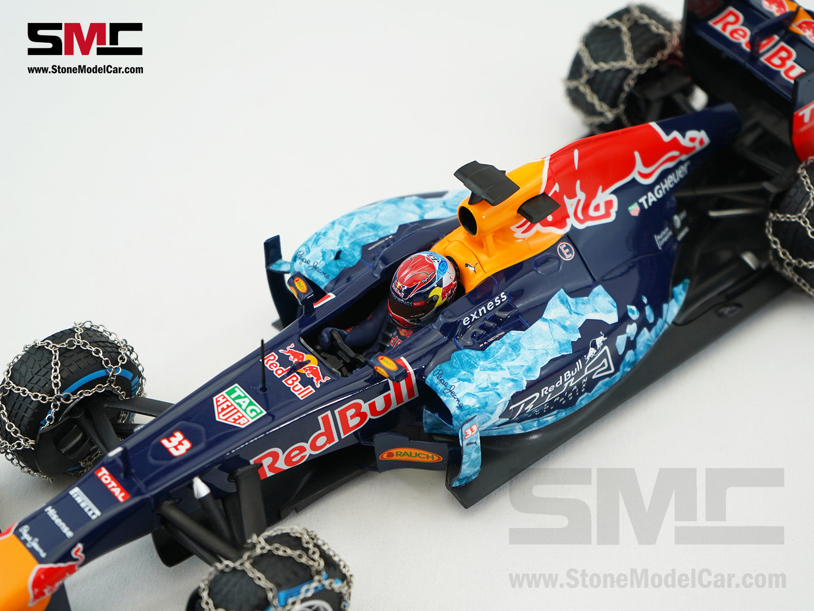 Pre-Owned] Red Bull F1 RB7 #33 Max Verstappen Sneeuw Snow