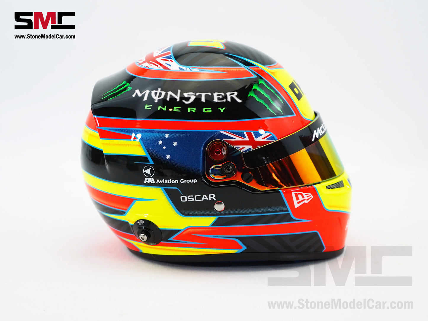 McLaren F1 MCL39 #81 Oscar Piastri Season 2025 BELL 1:2 Miniature Helmet