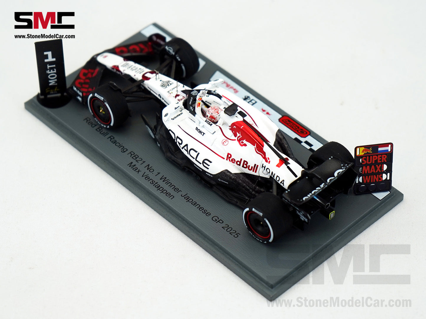 Red Bull F1 RB21 #1 Max Verstappen Japanese GP Winner 2025 1:43 Spark S9594