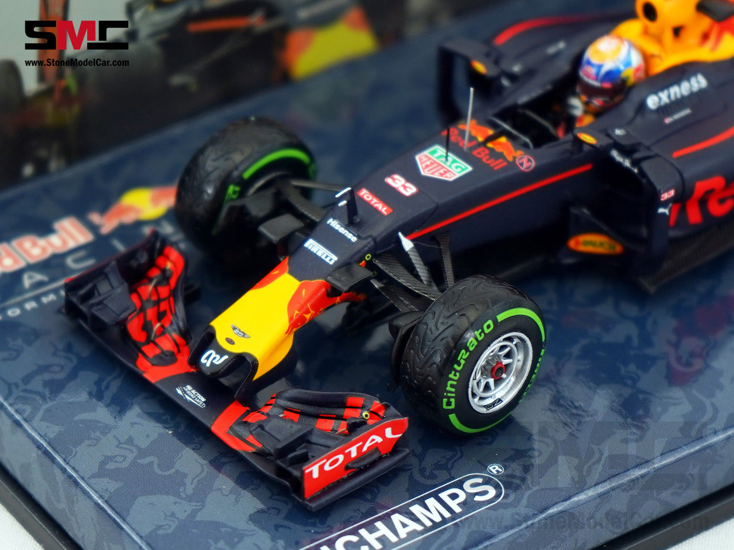 Red Bull F1 RB12 #33 Max Verstappen Brazil GP 3rd Place Podium 2016 1:43 MINICHAMPS