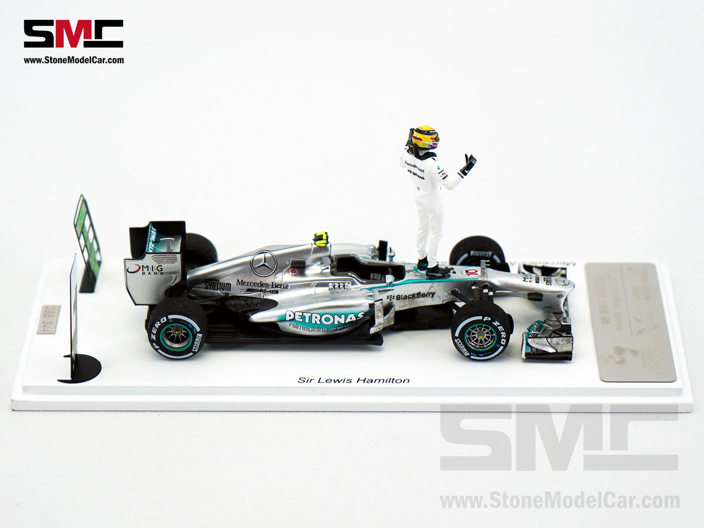 2013 F1 W04 #10 Lewis Hamilton Hungary GP 1st Win with Mercedes 1:43 Spark Special Figure Edition