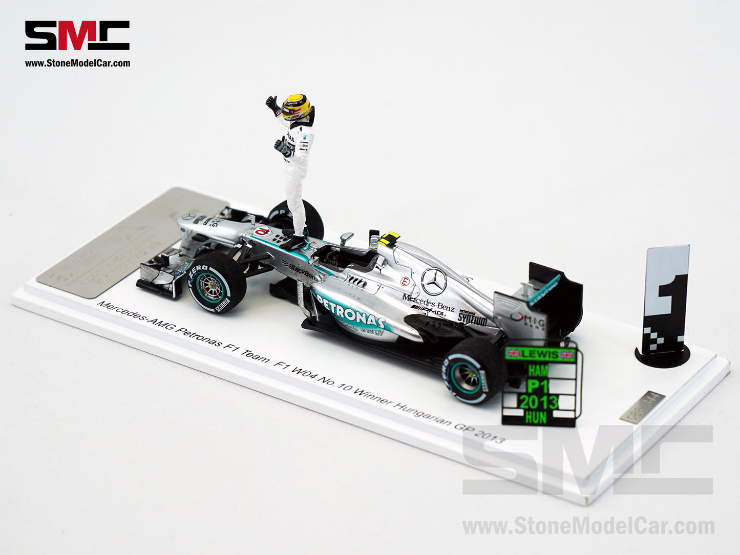2013 F1 W04 #10 Lewis Hamilton Hungary GP 1st Win with Mercedes 1:43 Spark Special Figure Edition
