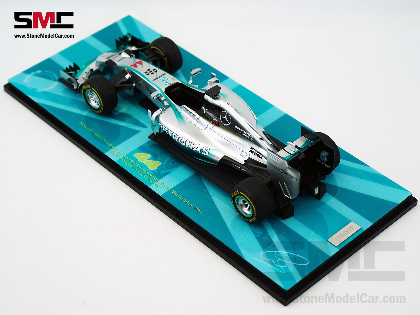 Mercedes F1 W05 #44 Lewis Hamilton Abu Dhabi GP 2014 2x World Champion 1:18 Spark with Figure