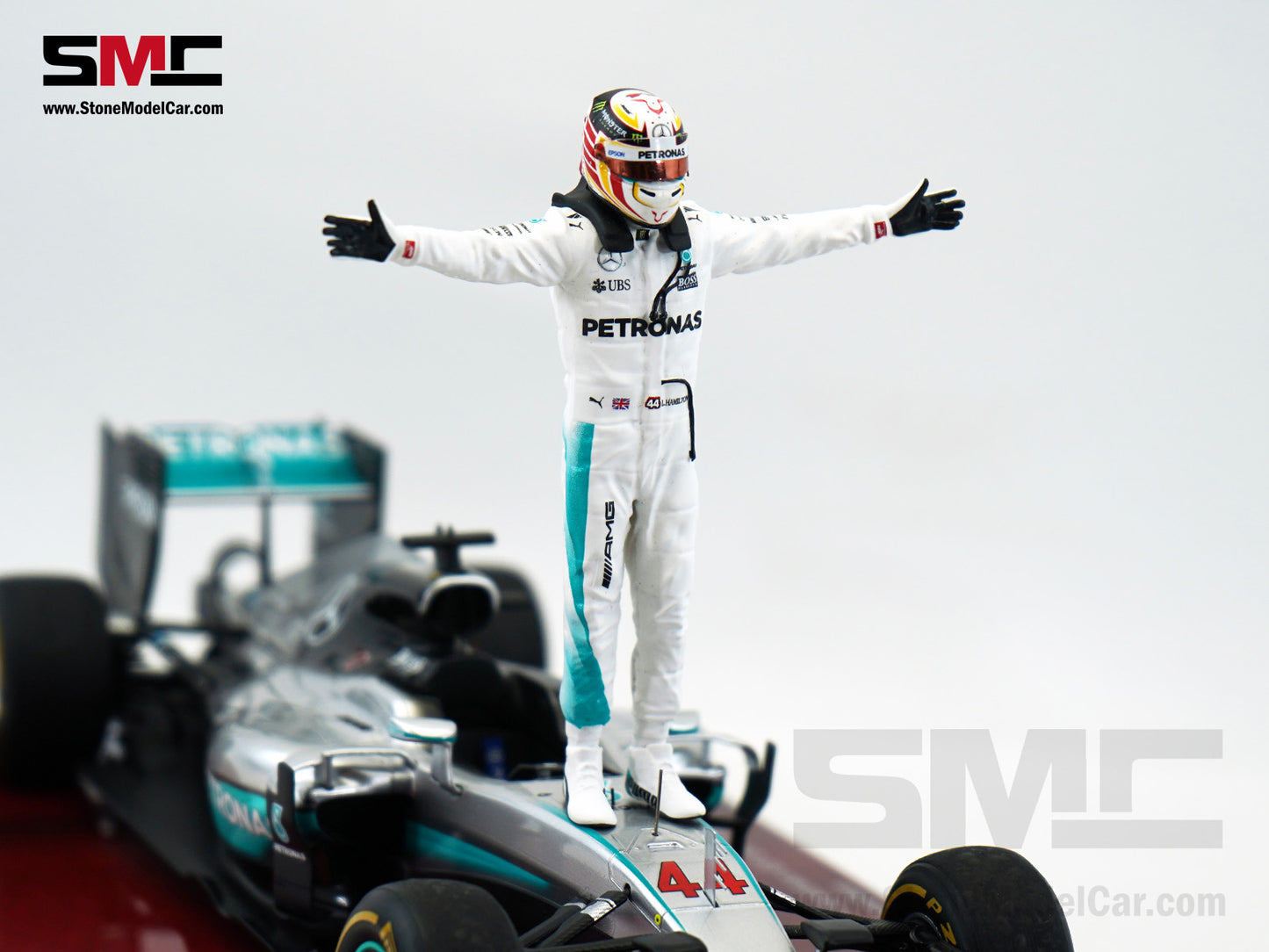 Mercedes F1 W07 #44 Lewis Hamilton Austrian GP 2016 Winner 7x World Champion 1:18 Spark Figure Edition