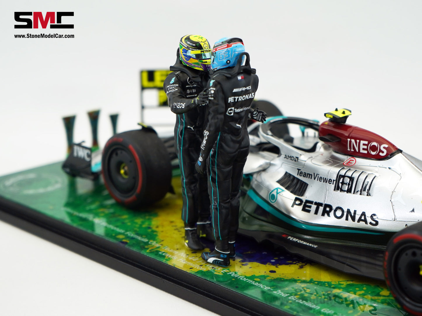 Mercedes F1 W13 #44 7x World Champion Lewis Hamilton Brazil GP 2022 Spark 1:18 Special Figure Edition
