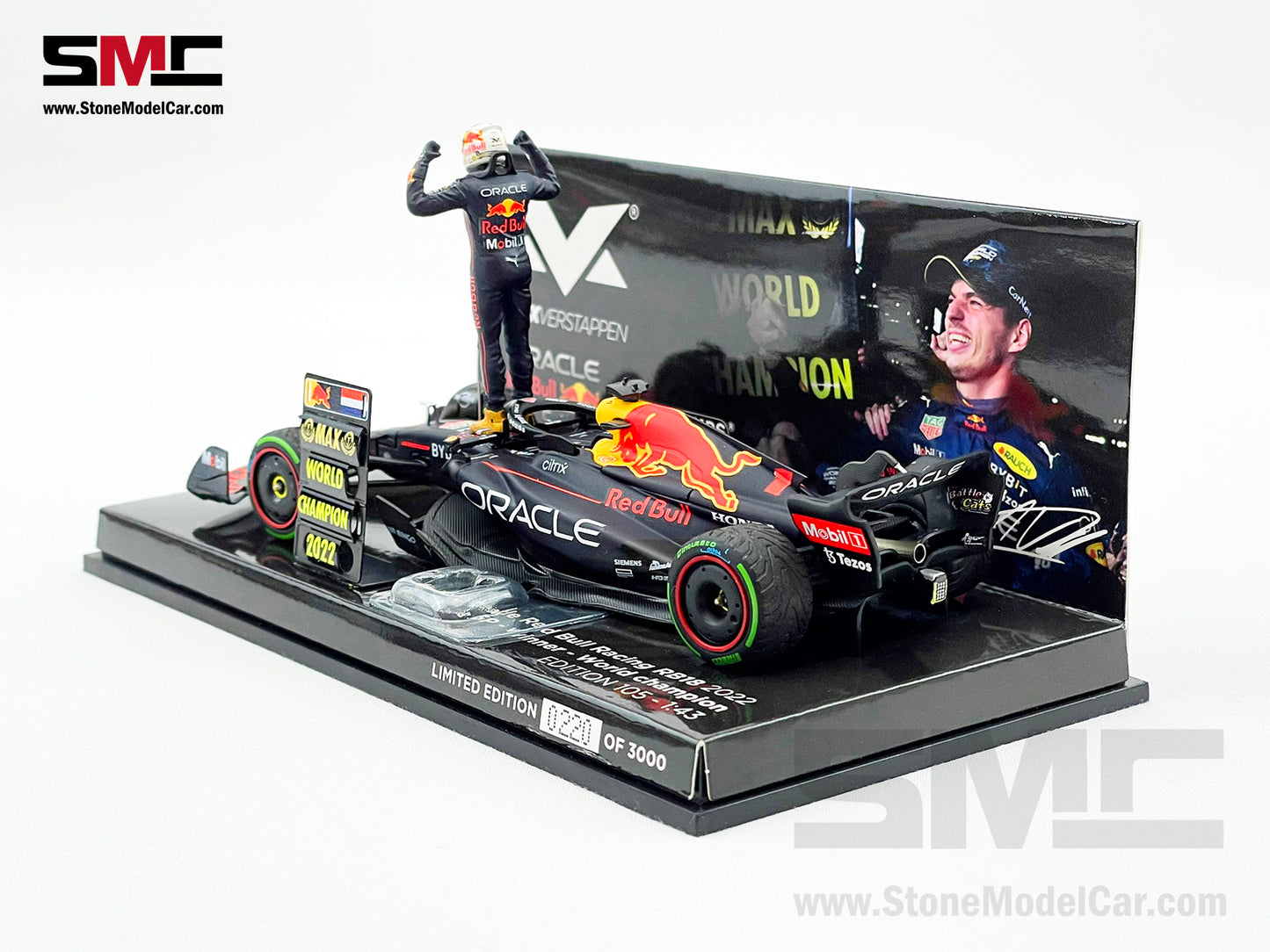 #1 Max Verstappen 2022 World Champion Red Bull F1 RB18 Japan GP 1:43 MINICHAMPS with Figure