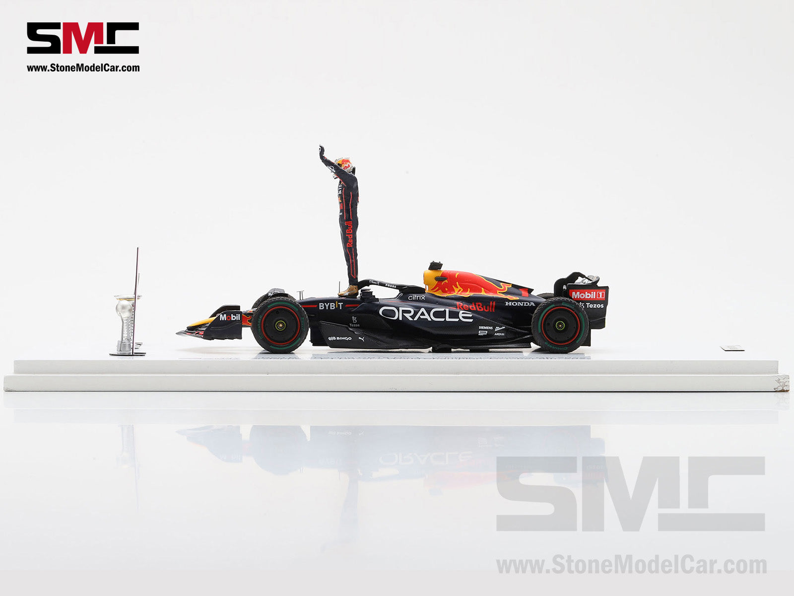 1/18 spark 2022年日本GP レッドブル MAX チャンピオン 1 Max Verstappen 2022 World Champion Red Bull F1 RB18 Japan