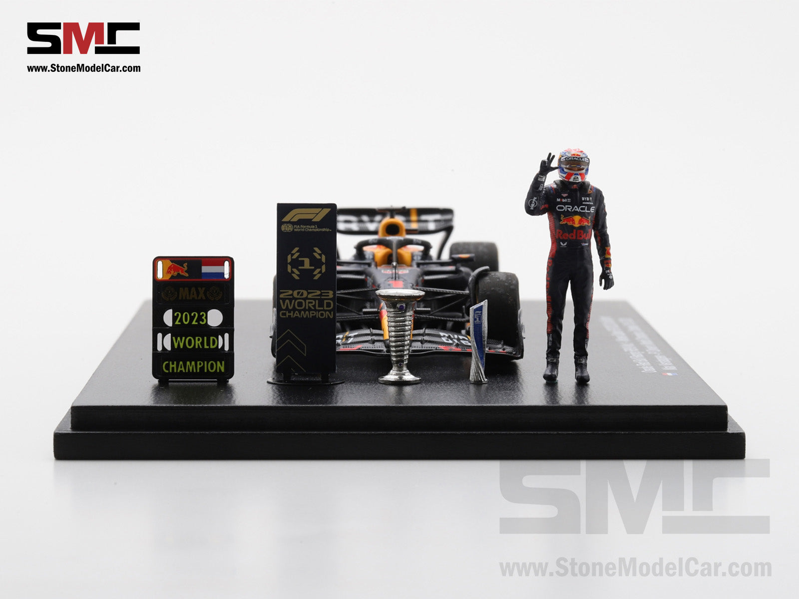 Pre-Order] Red Bull F1 RB19 #1 Max Verstappen Winner Qatar