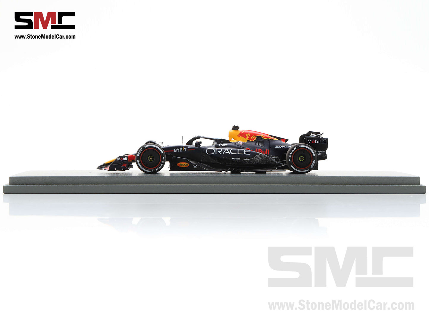 [Pre-Order] Red Bull F1 RB20 #1 Max Verstappen Las Vegas GP 2024 World Champion Spark 1:43 S9547