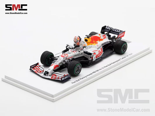 [Pre-Order] Red Bull F1 RB16B #33 Max Verstappen Turkish GP 2021 World Champion Special Figrine Edition 1:43 Spark SP690