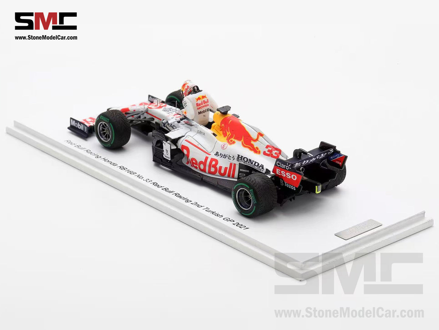 [Pre-Order] Red Bull F1 RB16B #33 Max Verstappen Turkish GP 2021 World Champion Special Figrine Edition 1:43 Spark SP690