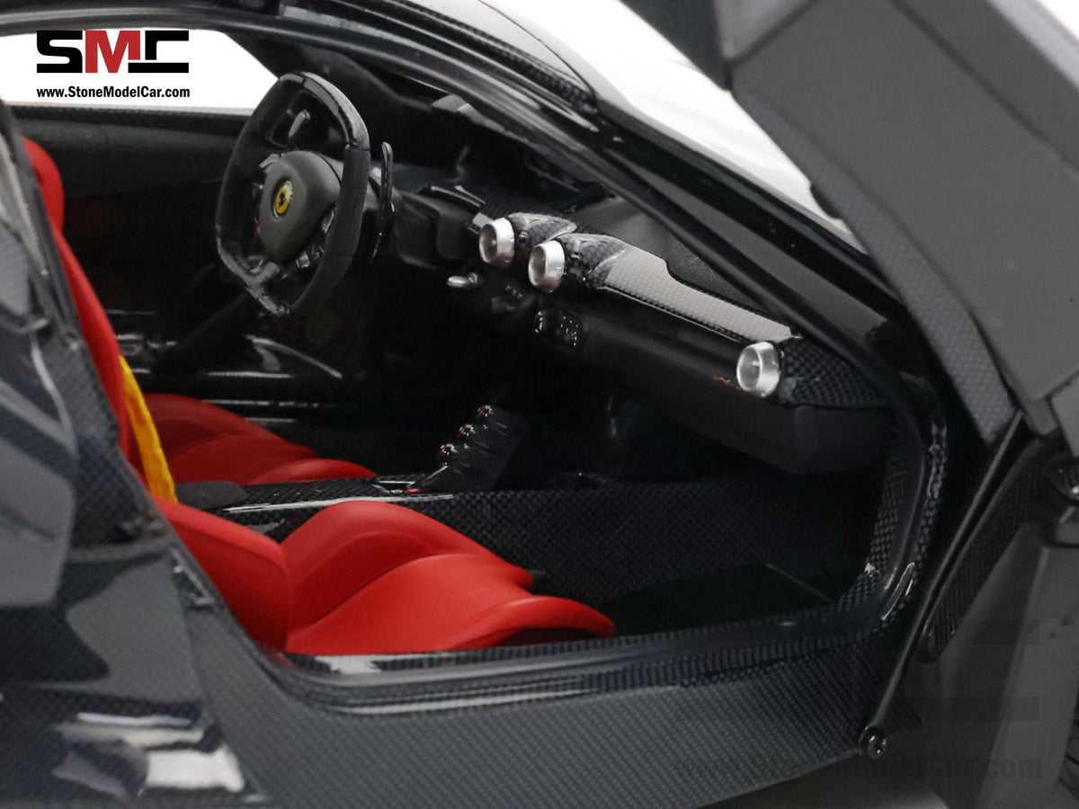 BBR High End Ferrari 1:18 LaFerrari Full Carbon Diecast Full Open with Carbon Base