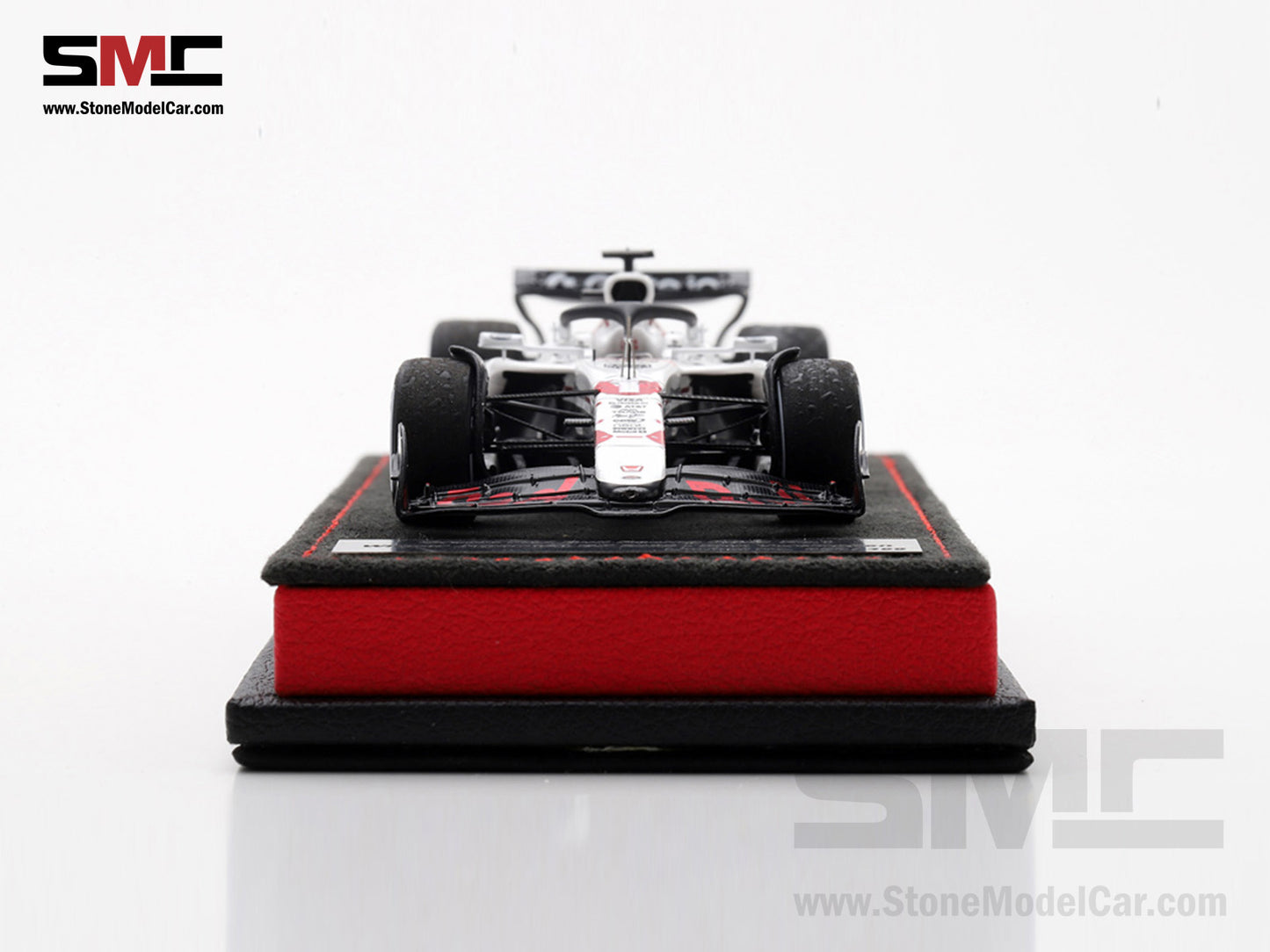[Pre-Order] Red Bull F1 RB21 #1 Max Verstappen Japanese GP Winner 2025 1:43 Spark Figure Edition