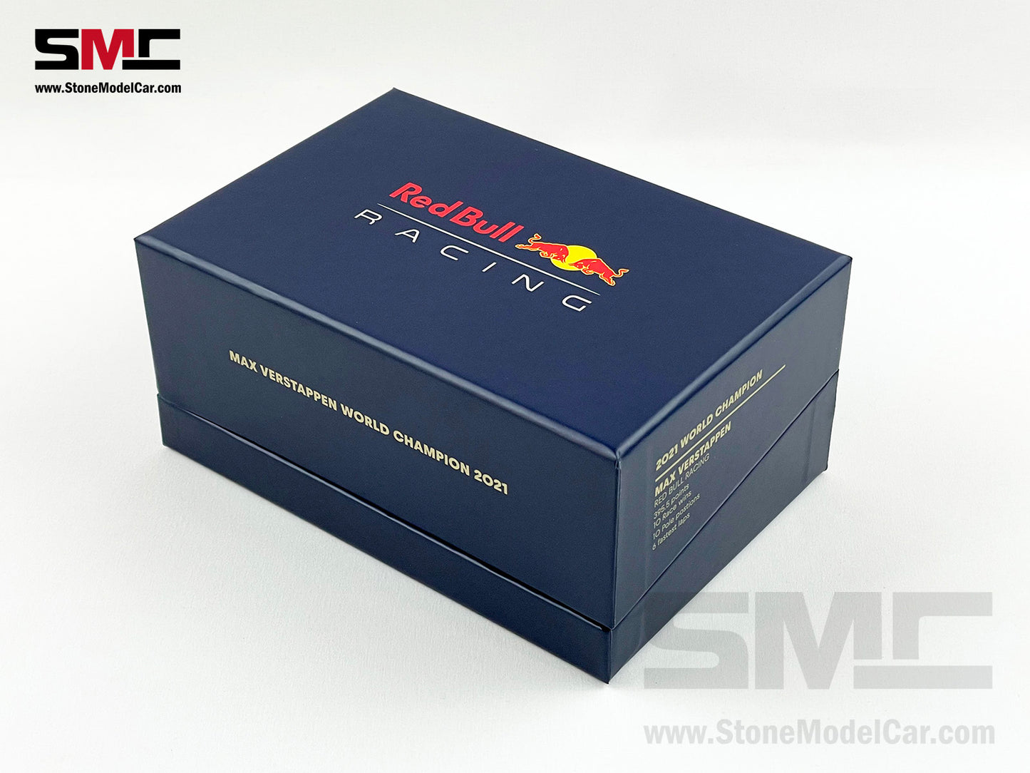 2021 F1 World Champion #33 Max Verstappen Red Bull RB16B Abu Dhabi 1:43 Spark with Figure